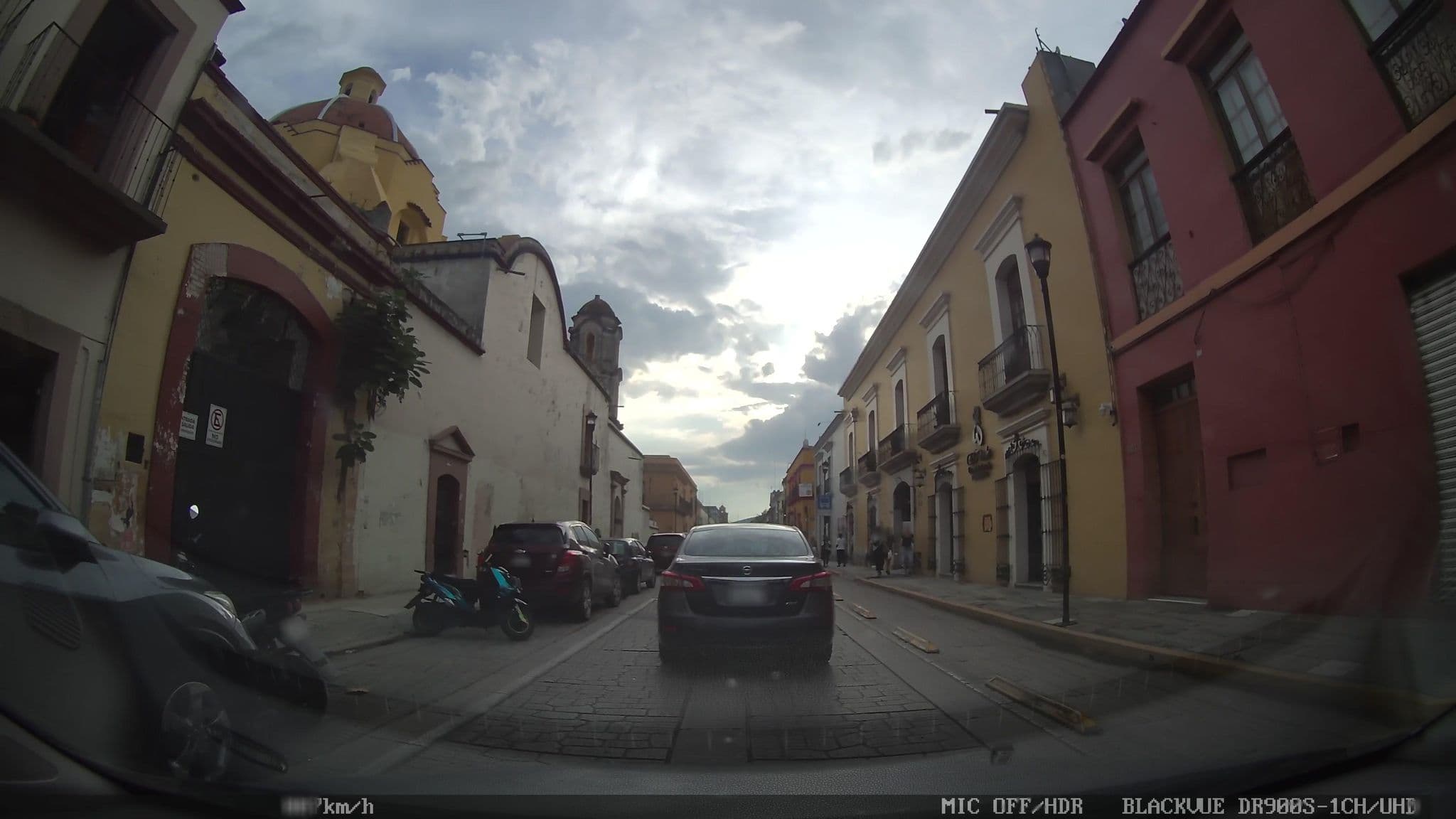 Street view near Casa Cid de León, Oaxaca