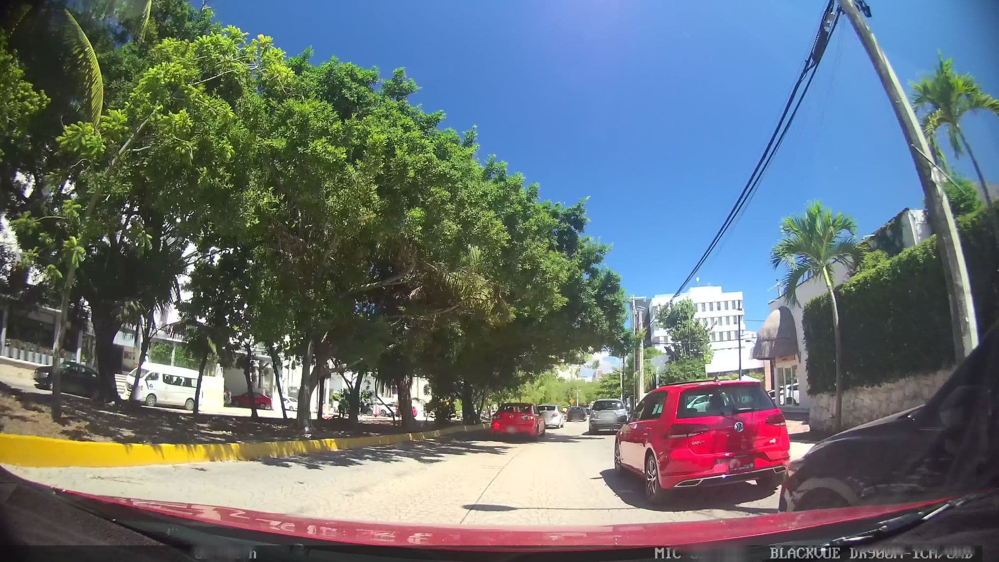 Street view near Hostel El Corazon, Cancún — © kaart_2 (CC BY-SA · Mapillary)