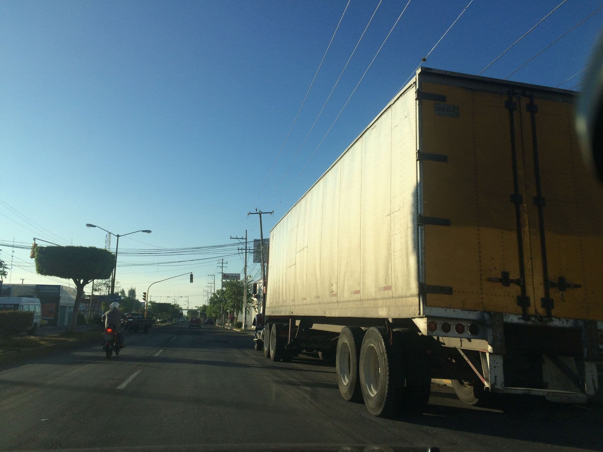 Street view near Aldea del Basar, Tehuacán — © java_daba_doo (CC BY-SA · Mapillary)