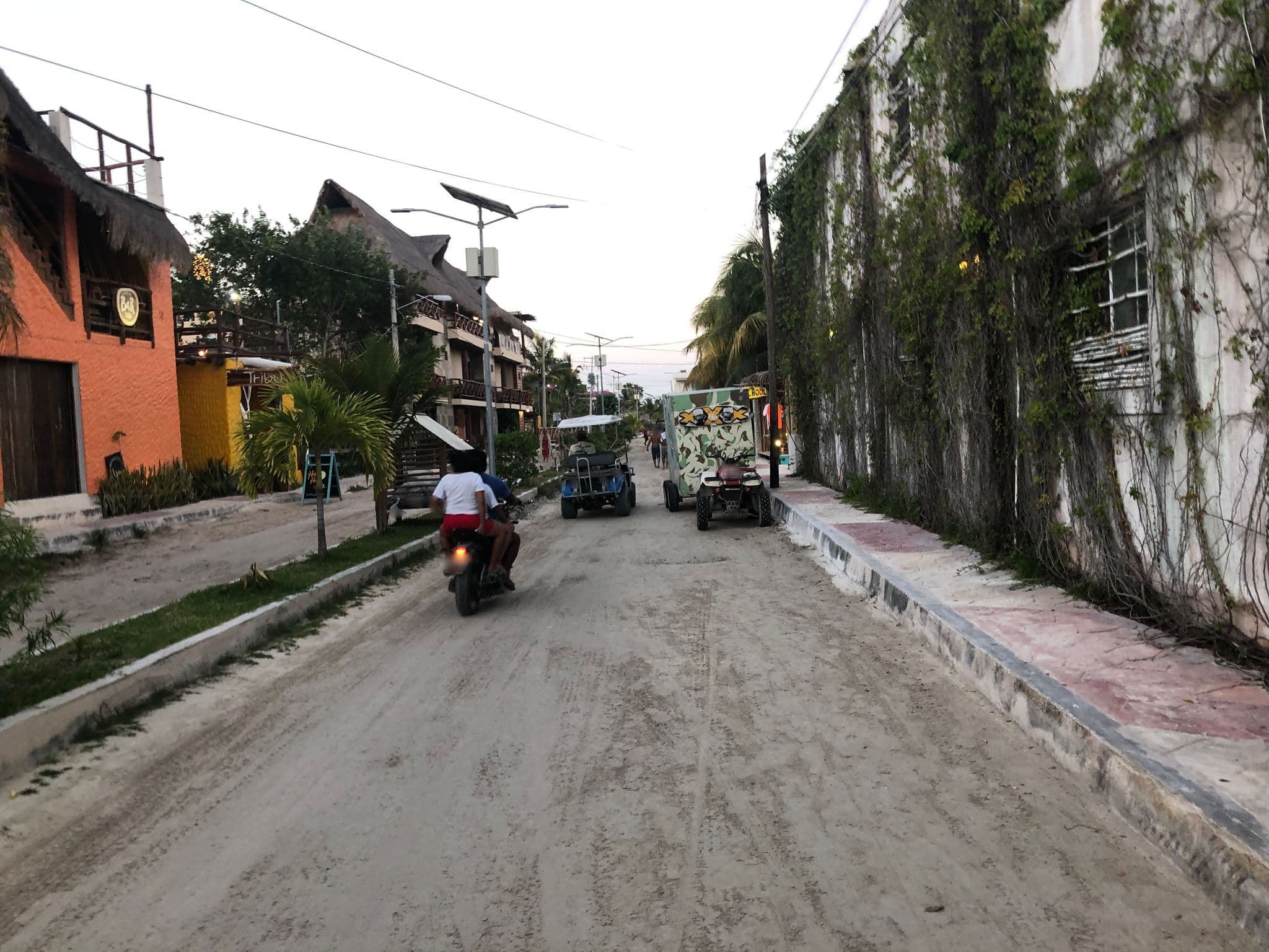 Street view near Tribu, Isla Holbox — © yellowracer (CC BY-SA · Mapillary)