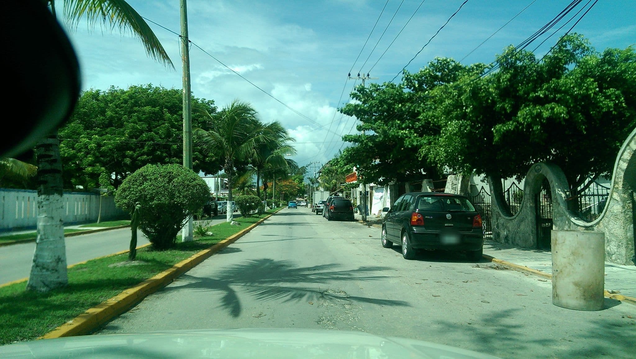 Street view near Gota De Sal, Alfredo V. Bonfil