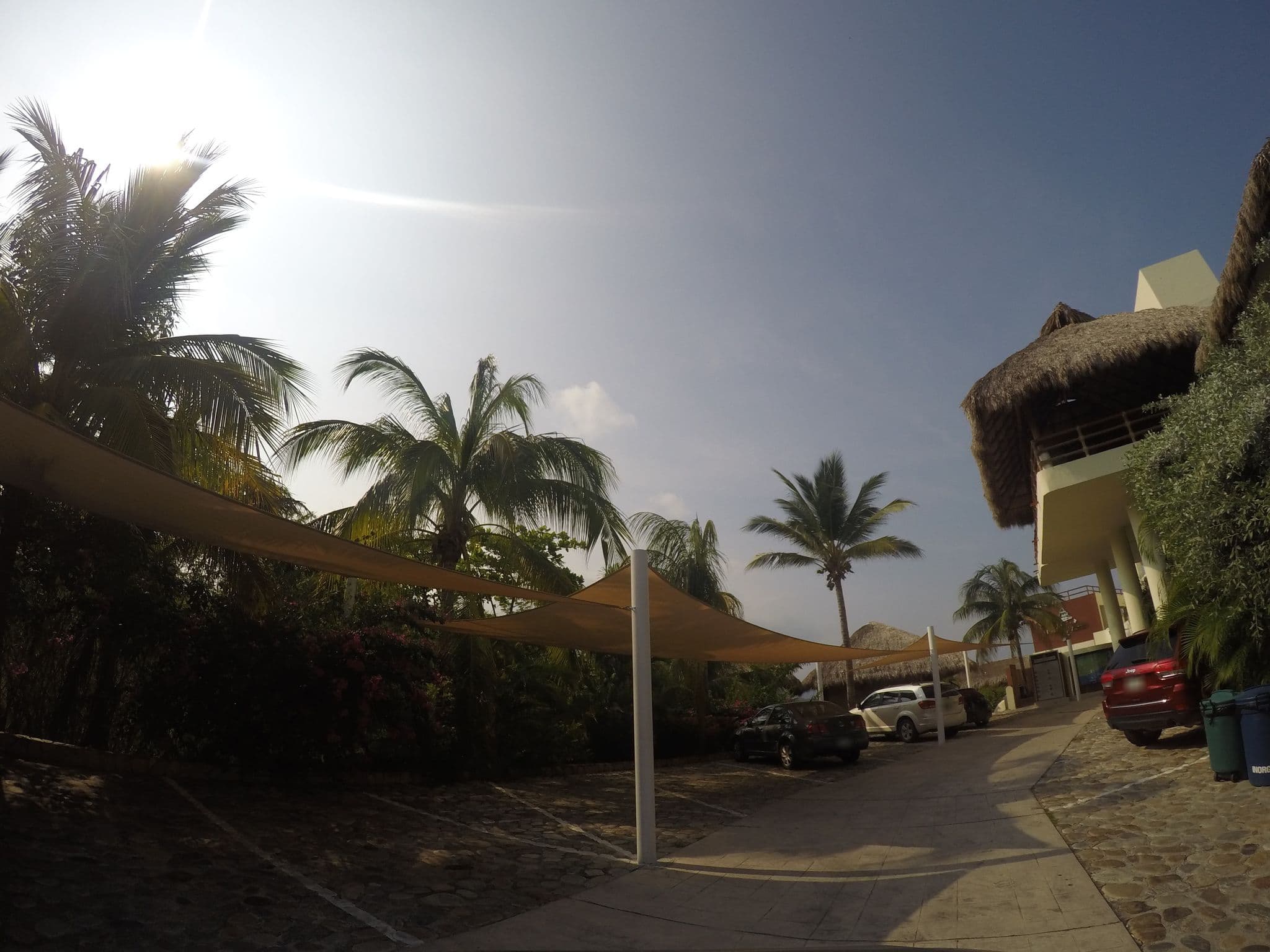 Street view near Princess Mayev, Crucecita — © t0mmy (CC BY-SA · Mapillary)