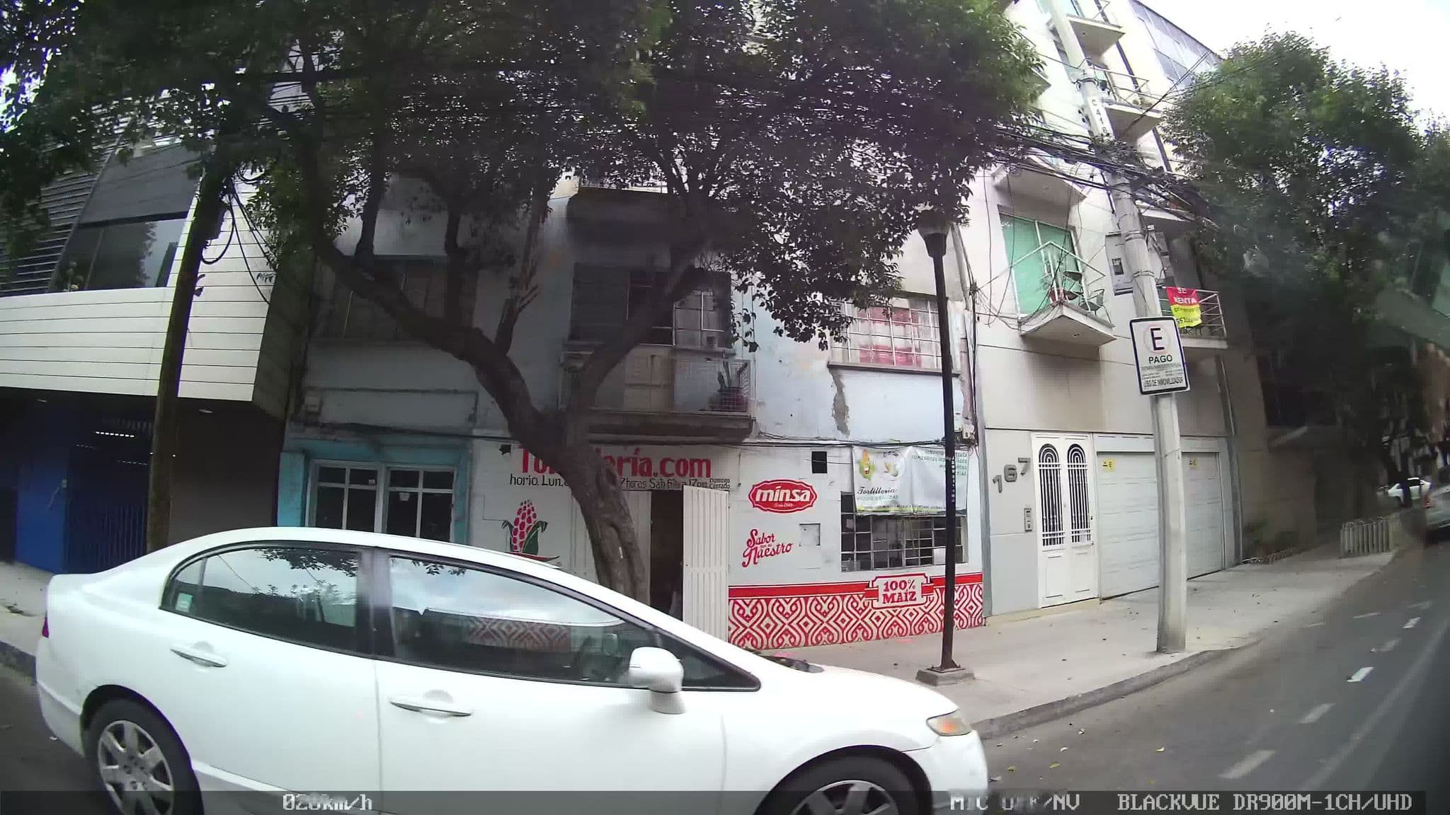 Street view near Armonik Suites, Polanco — © kaart_4 (CC BY-SA · Mapillary)