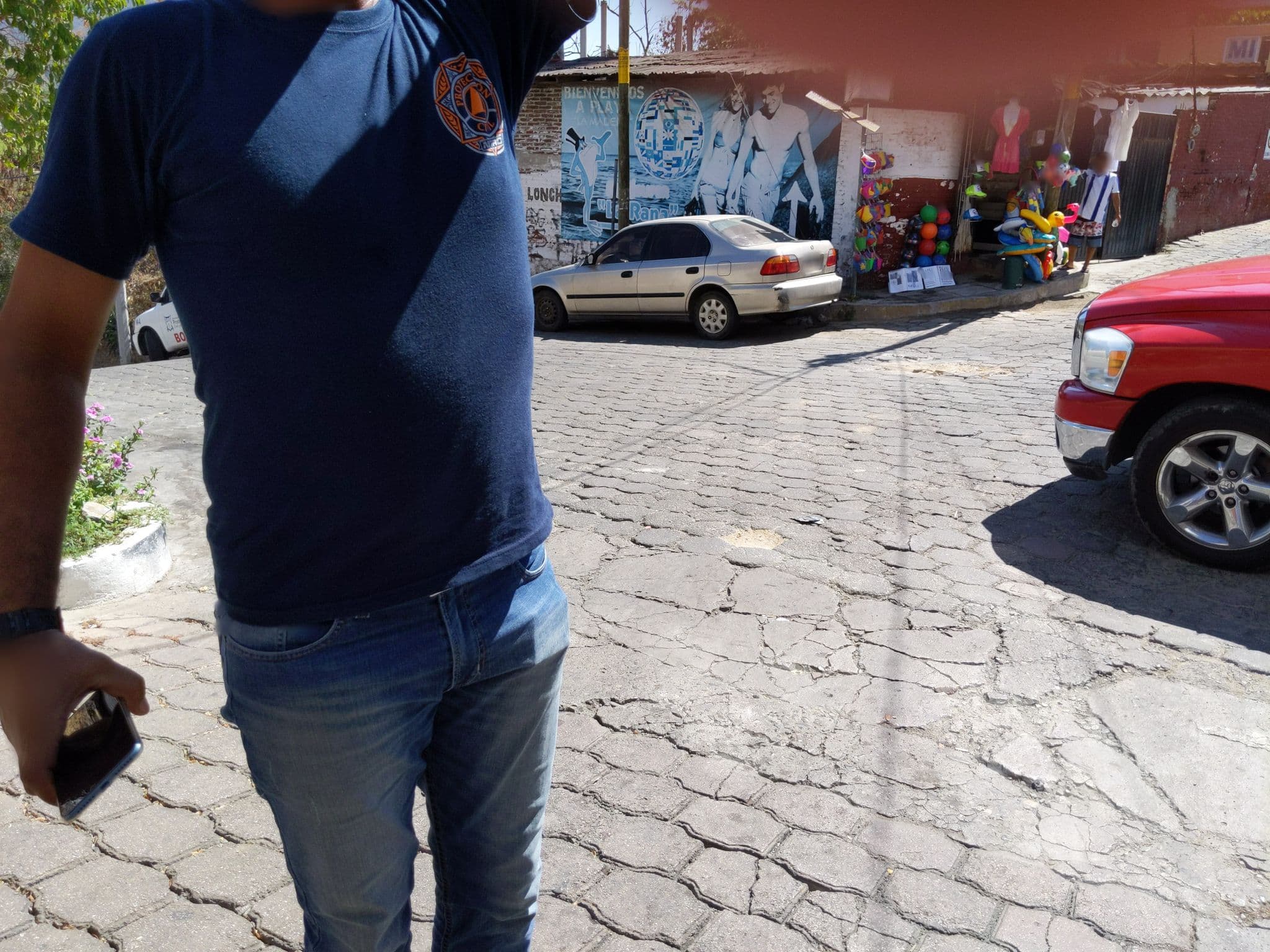 Street view near Casa Clara de Luna, Ixtapa-Zihuatanejo — © m1ch (CC BY-SA · Mapillary)