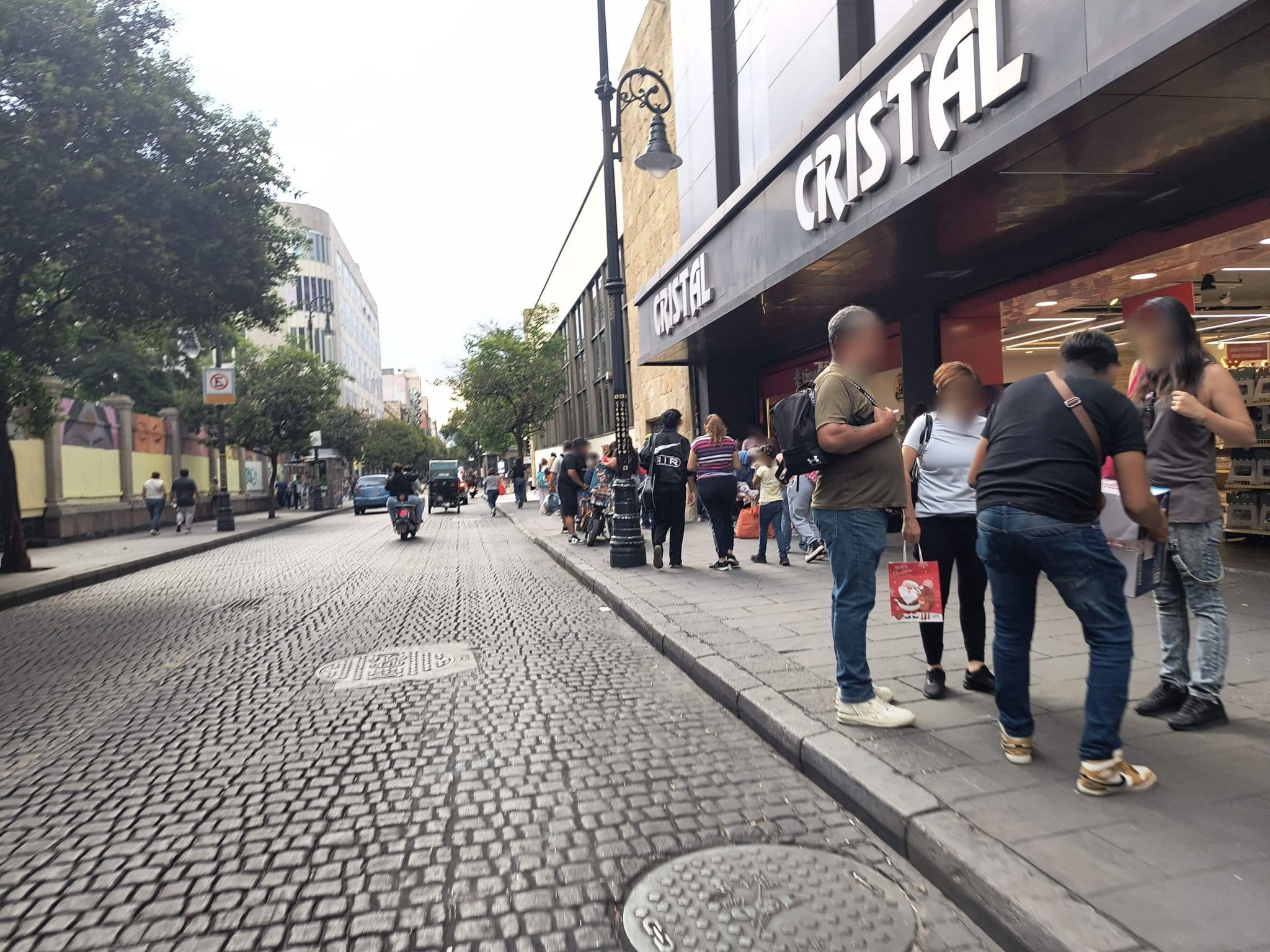 Street view near Hotel Montecarlo, Mexico City — © mapeadora (CC BY-SA · Mapillary)