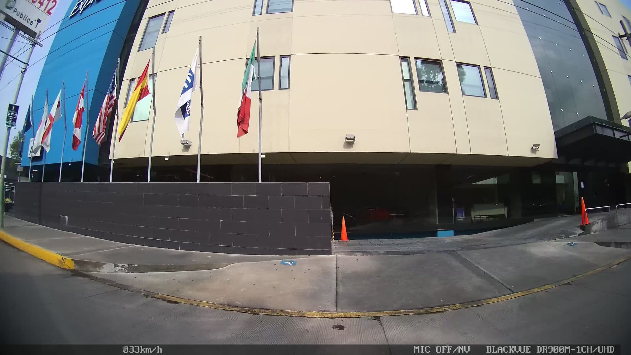 Street view near Holiday Inn Express México Aeropuerto, Iztacalco — © kaart_4 (CC BY-SA · Mapillary)