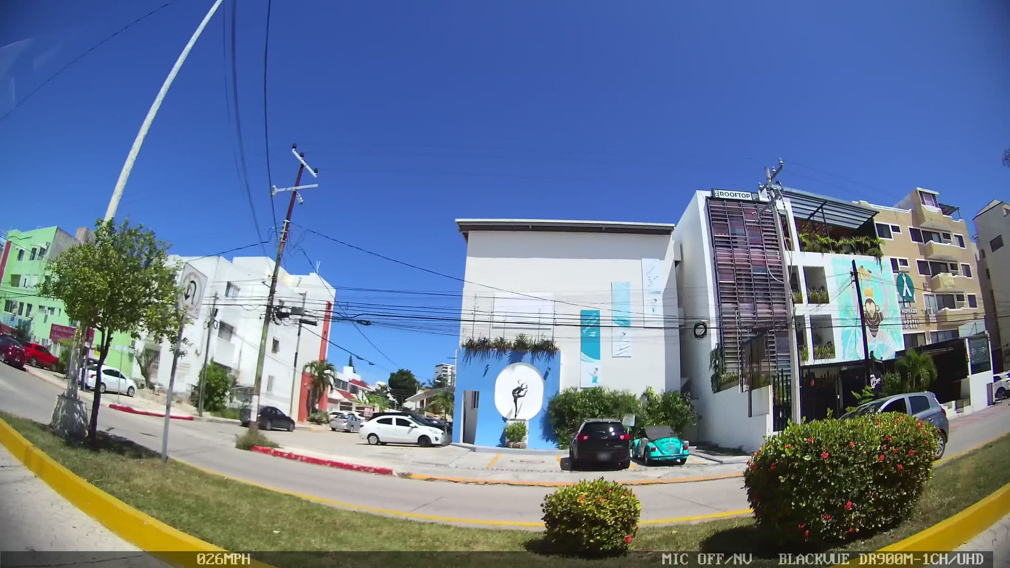 Street view near Nomads Hotel Hostel & Bar , Cancún — © kaart_2 (CC BY-SA · Mapillary)
