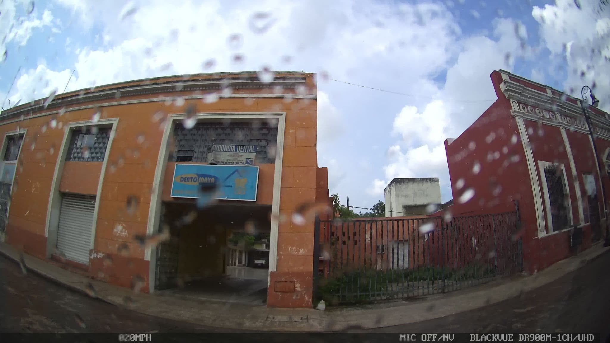 Street view near Hostal La 59, Mérida