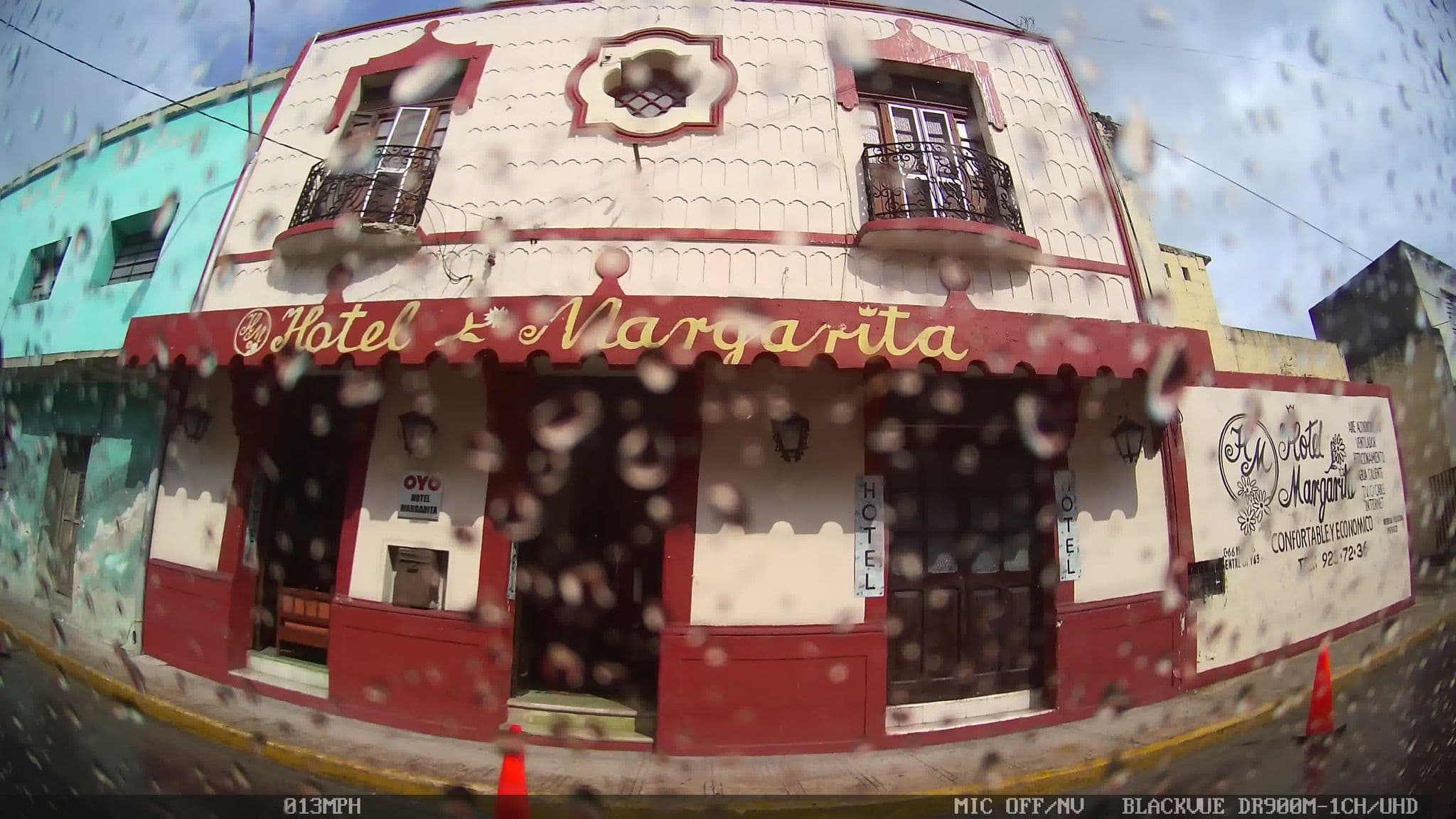 Street view near Las Margaritas, Mérida