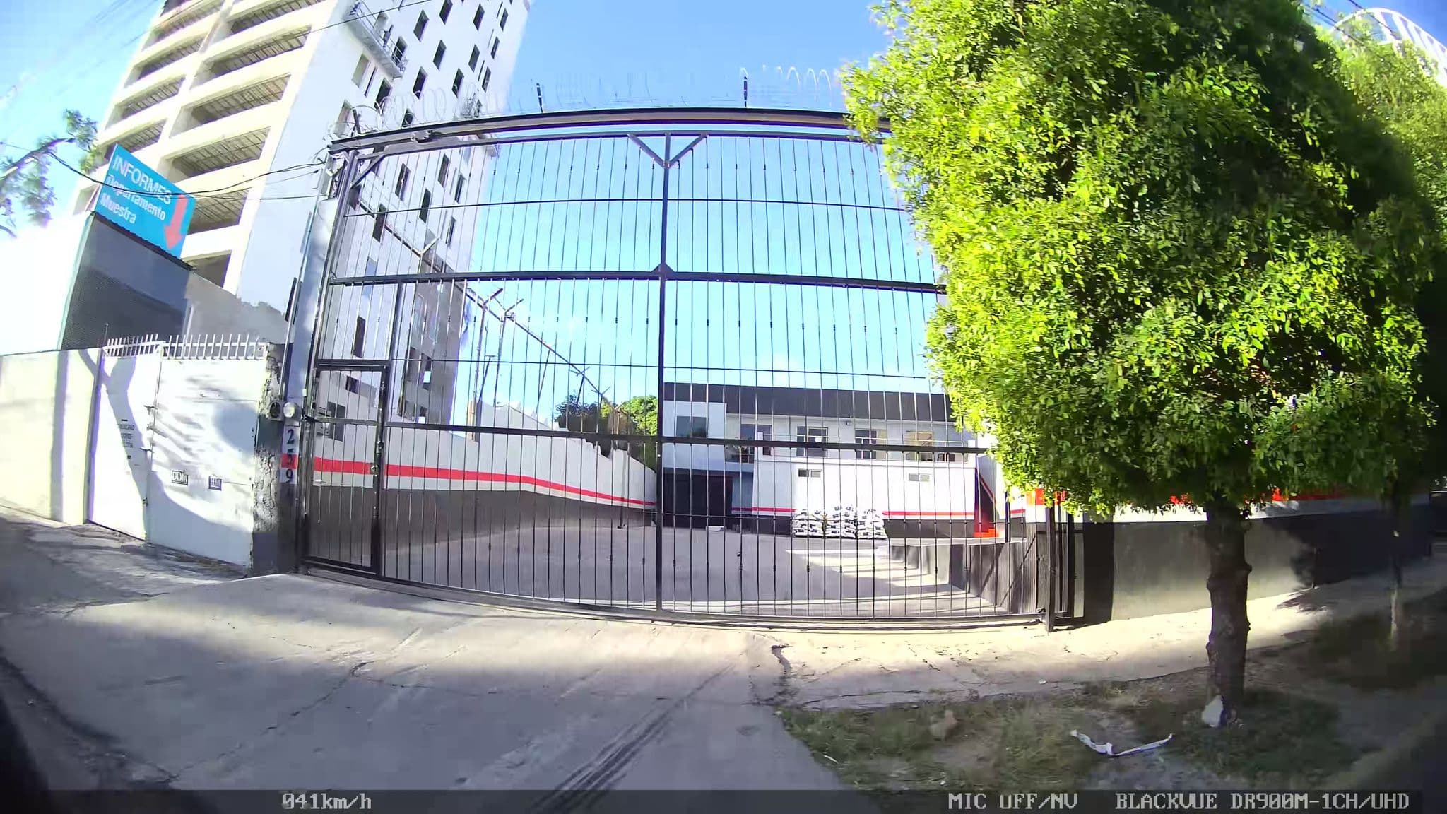 Street view near Hotel Fuente del Bosque, Guadalajara — © kaart_3 (CC BY-SA · Mapillary)
