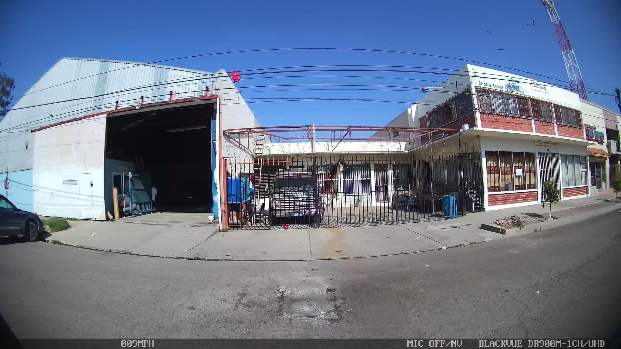 Street view near La Viña de Tijuana., Tijuana — © kaart_2 (CC BY-SA · Mapillary)