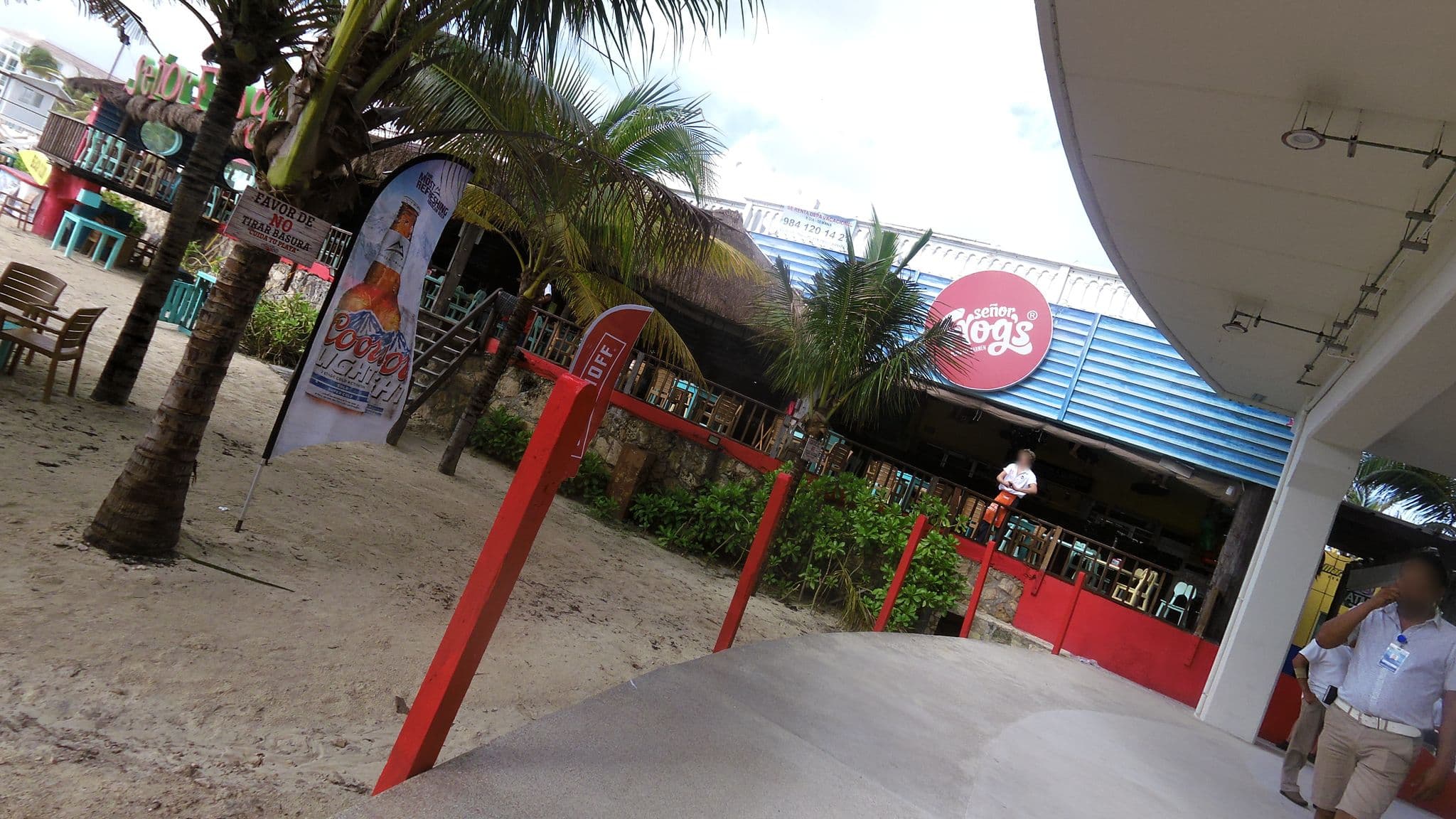 Street view near BoHo/Tribe on the Beach Hostel, Playa del Carmen