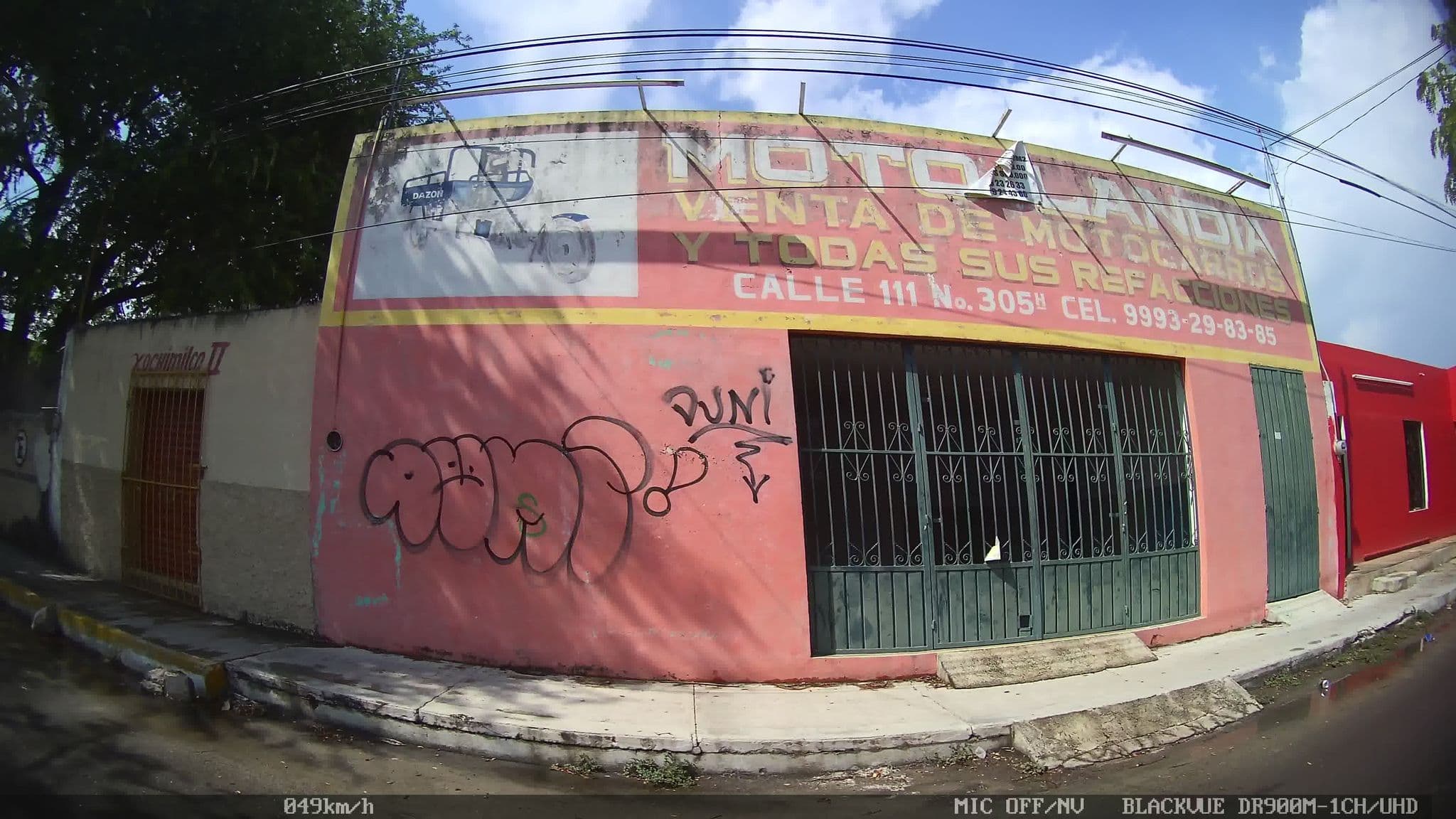 Street view near Hotel Casa 401, Mérida