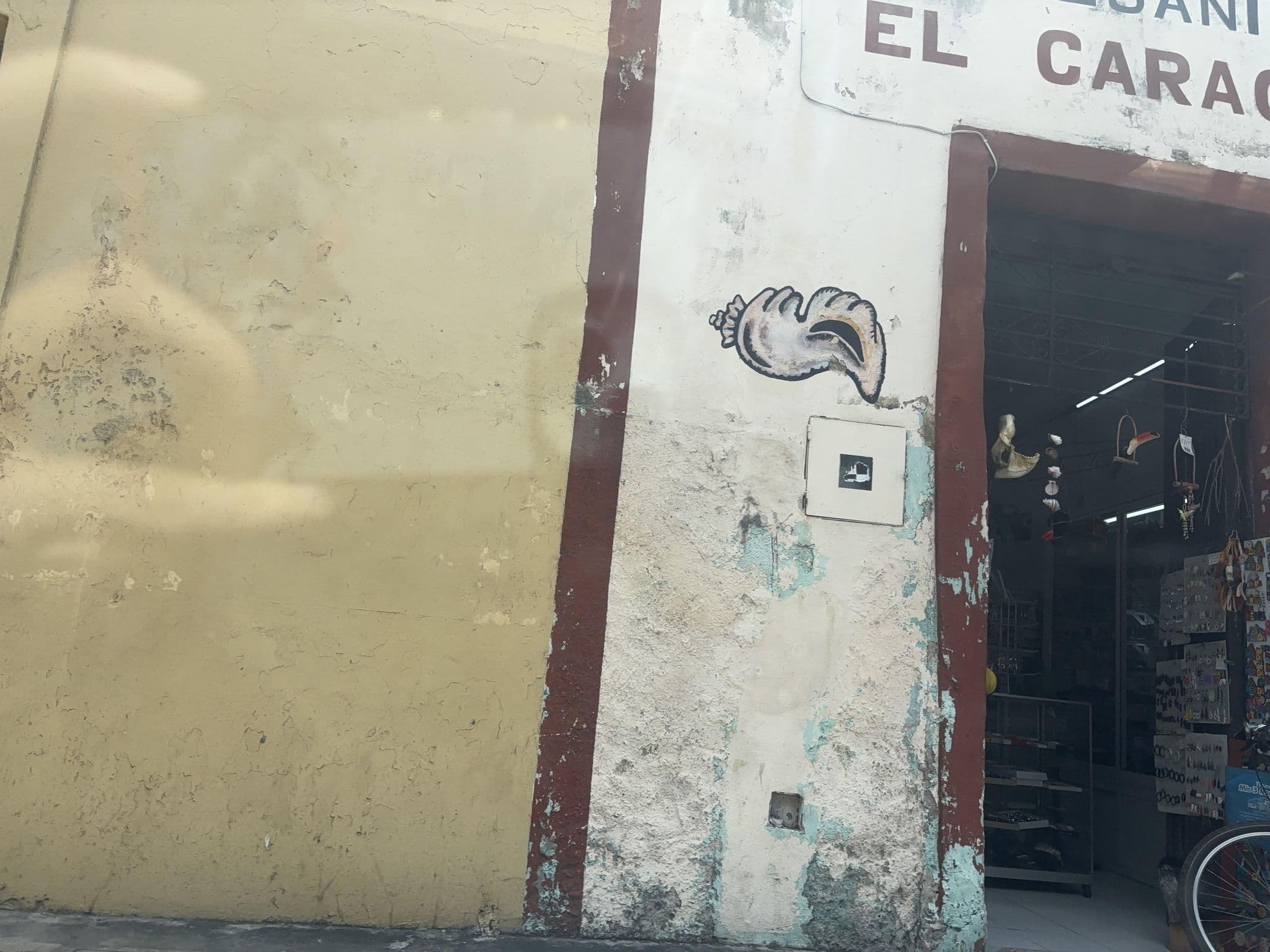 Street view near Hotel Eclipse, Mérida