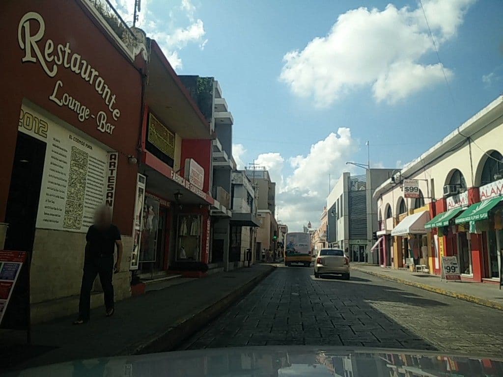 Street view near Urban, Mérida