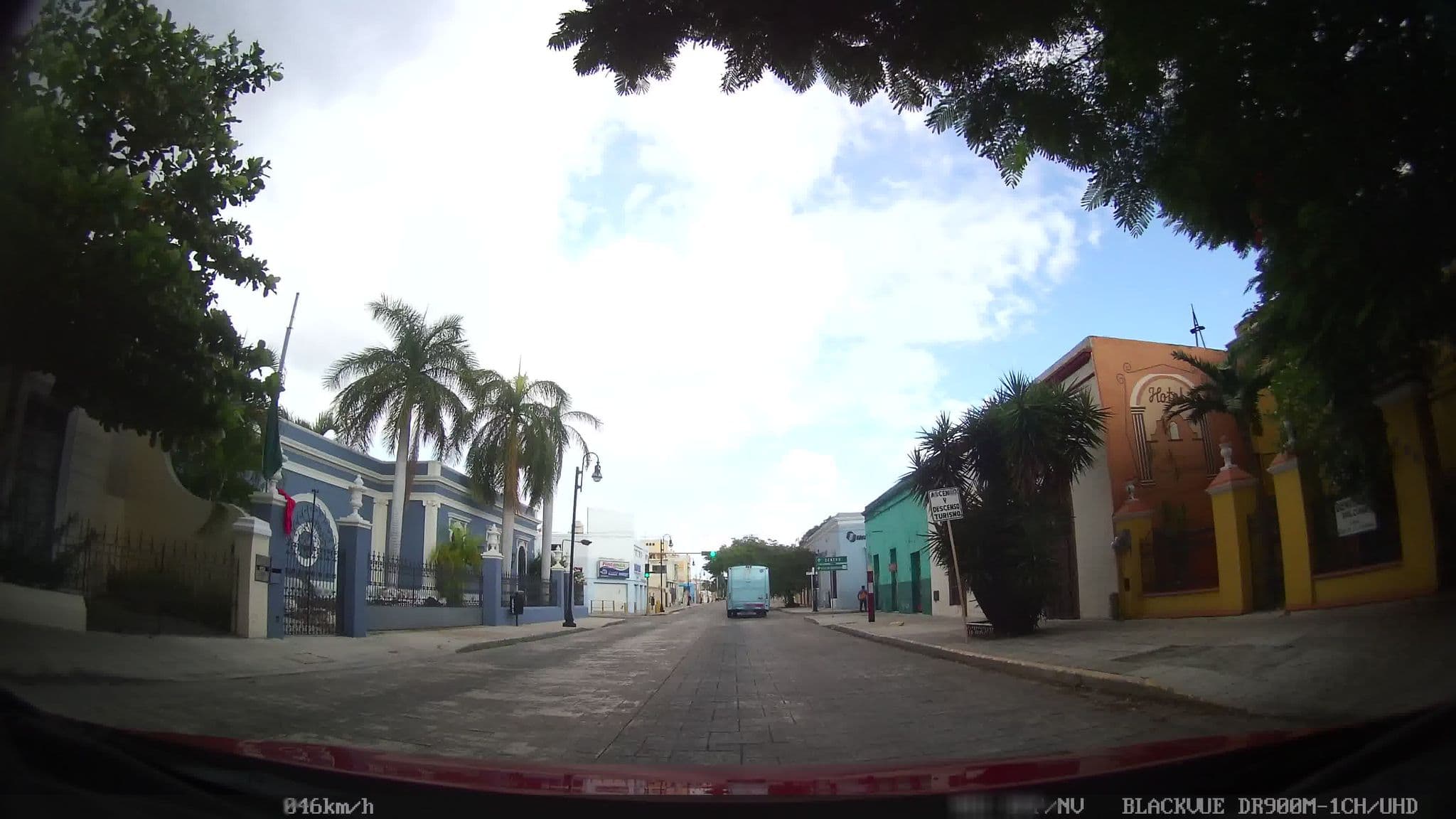 Street view near Künük Hotel Boutique, Mérida — © kaart_2 (CC BY-SA · Mapillary)