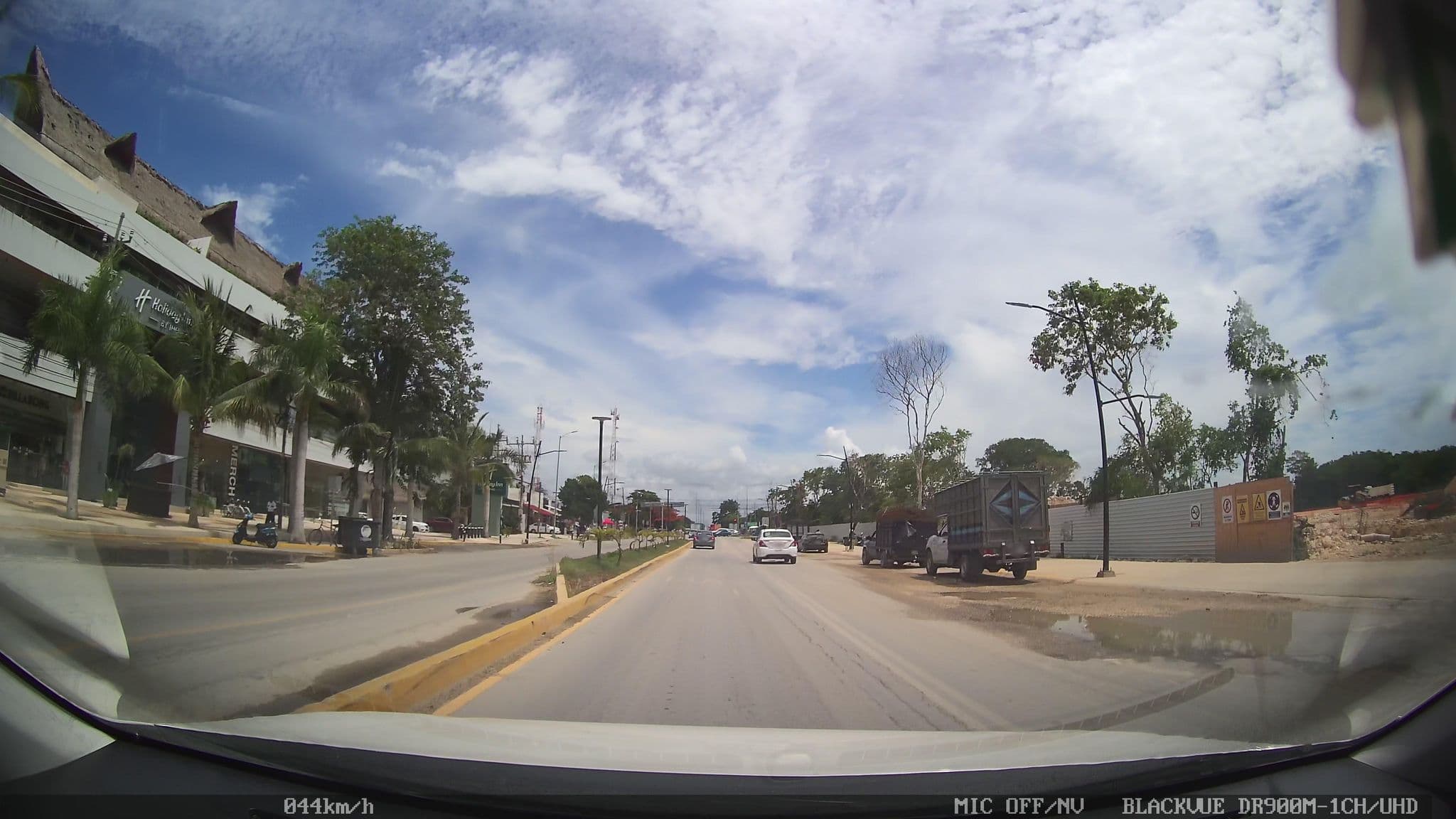 Street view near Teetotum, Tulum — © asturksever (CC BY-SA · Mapillary)