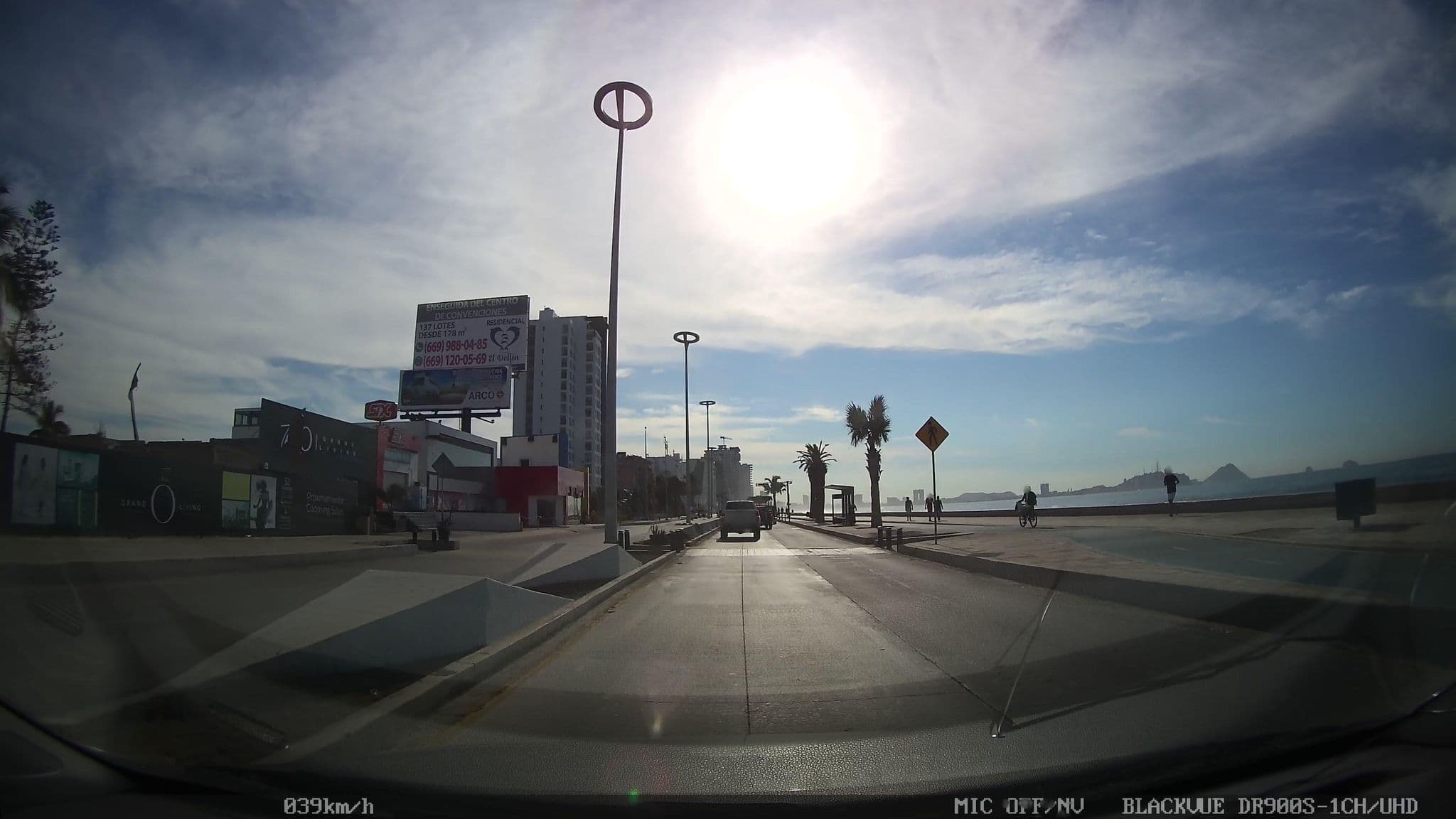 Street view near Essen's Hotel, Mazatlán — © nicovargas (CC BY-SA · Mapillary)