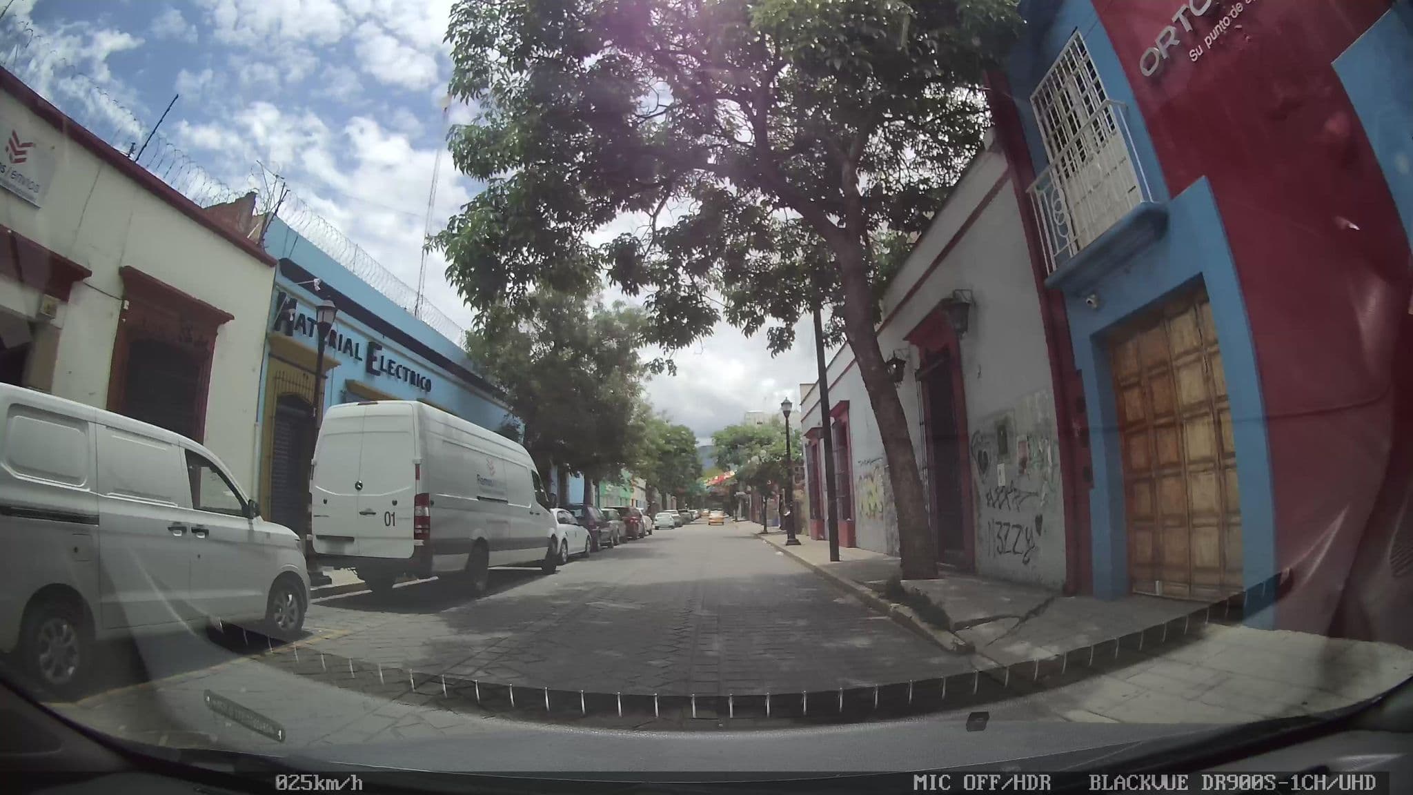 Street view near Hotel Casa Divina Oaxaca, Oaxaca — © nicovargas (CC BY-SA · Mapillary)