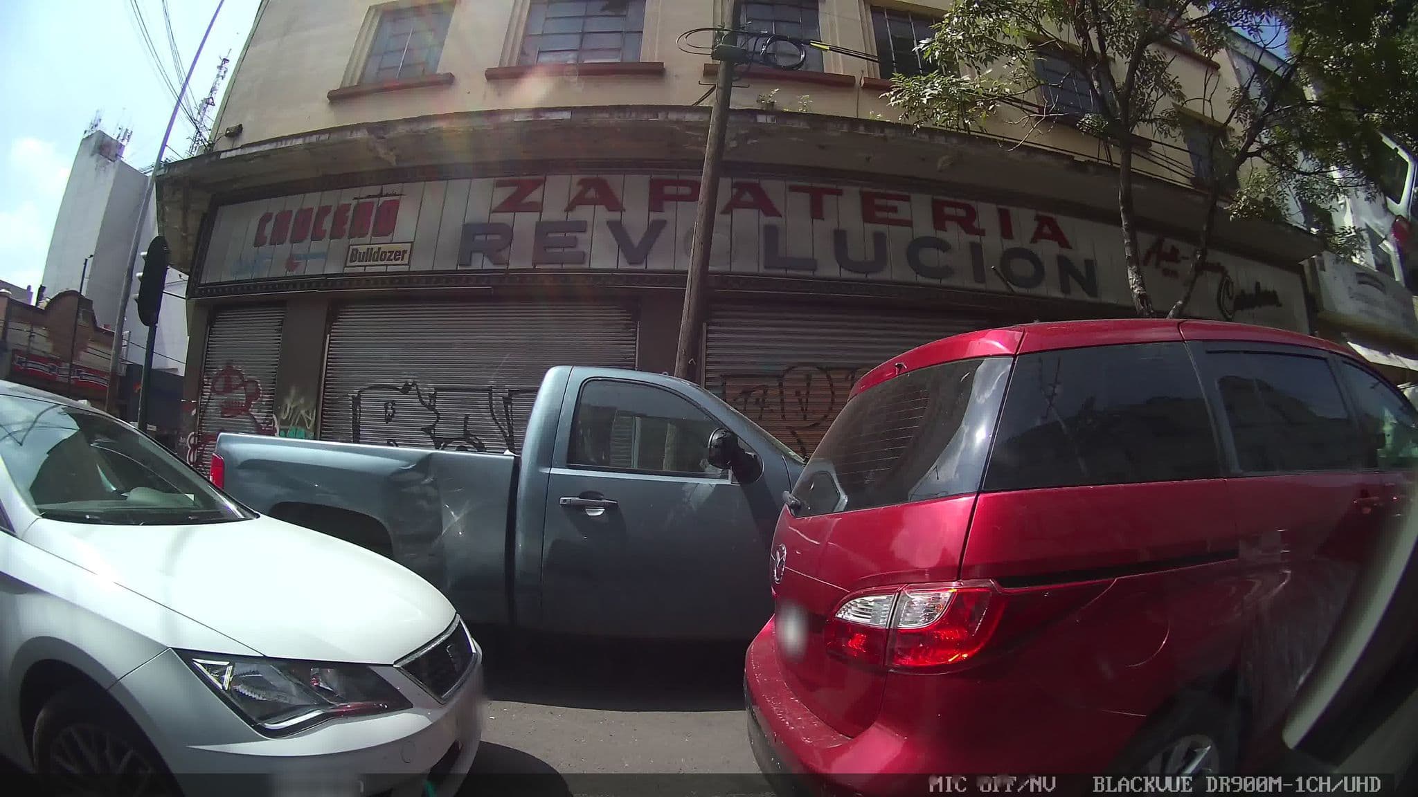 Street view near Hotel Ambos Mundo, Colonia del Valle — © kaart_4 (CC BY-SA · Mapillary)