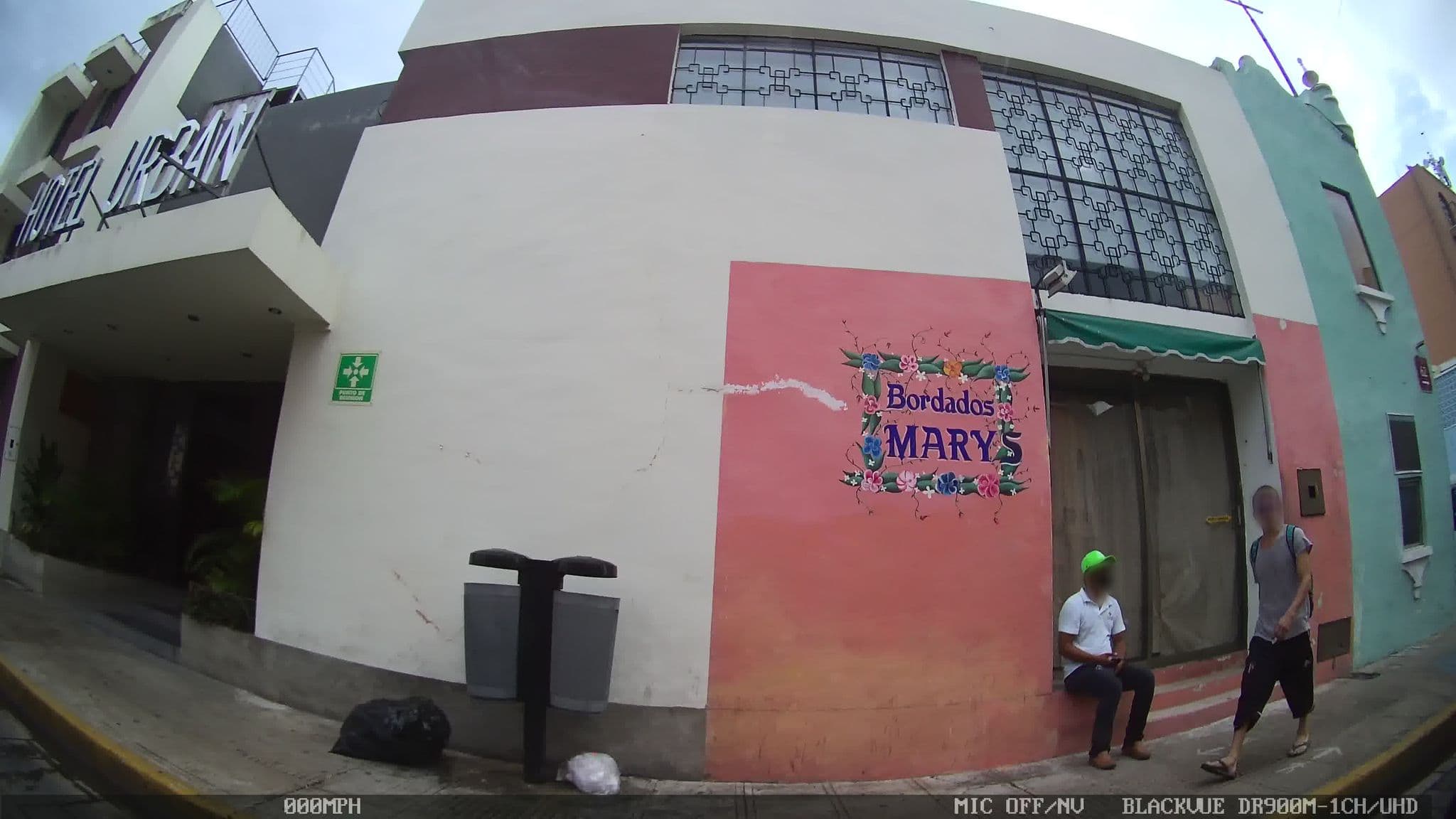 Street view near Hotel Urban, Mérida