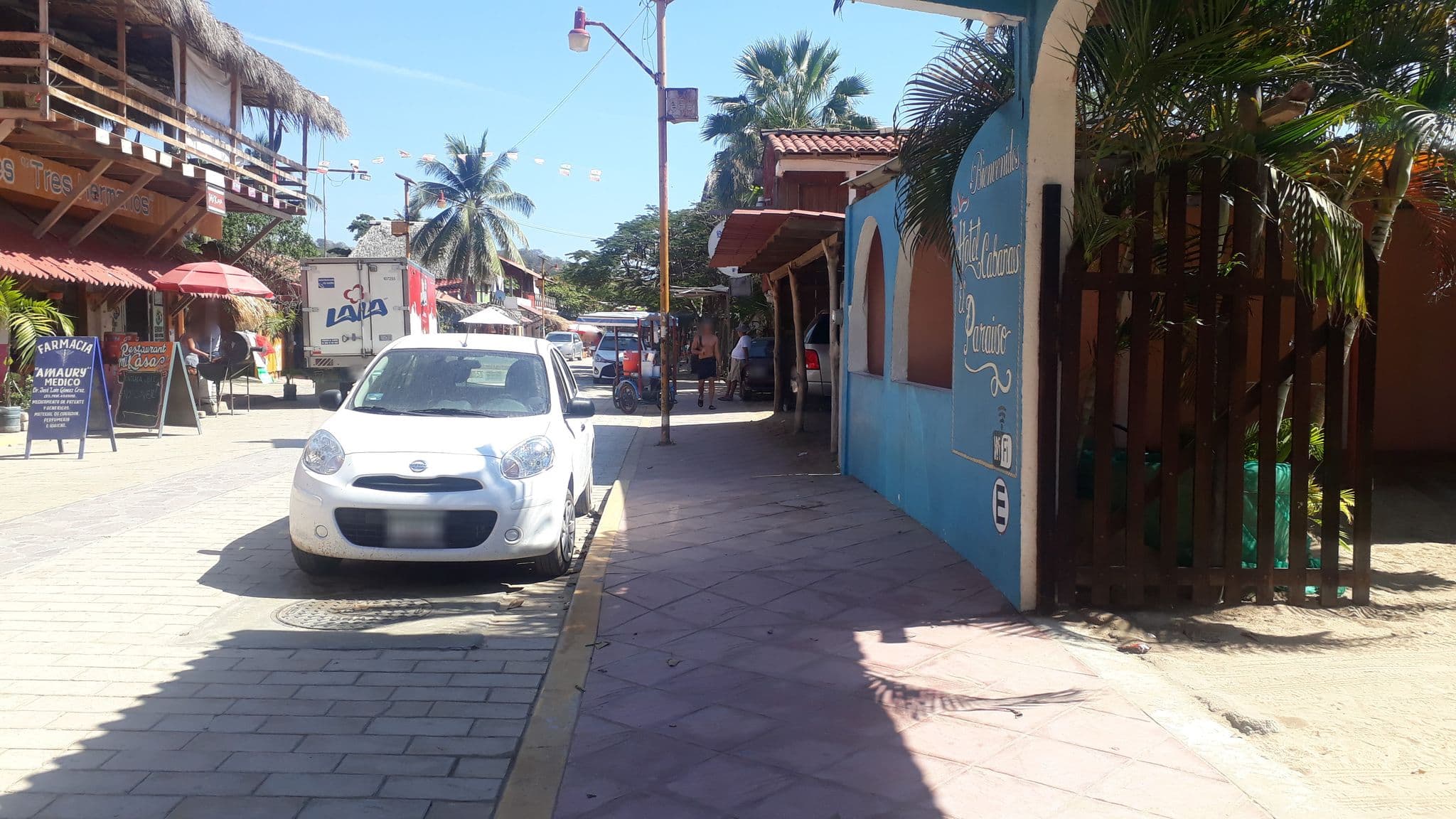 Street view near Posada Brisa Marina, Puerto Ángel