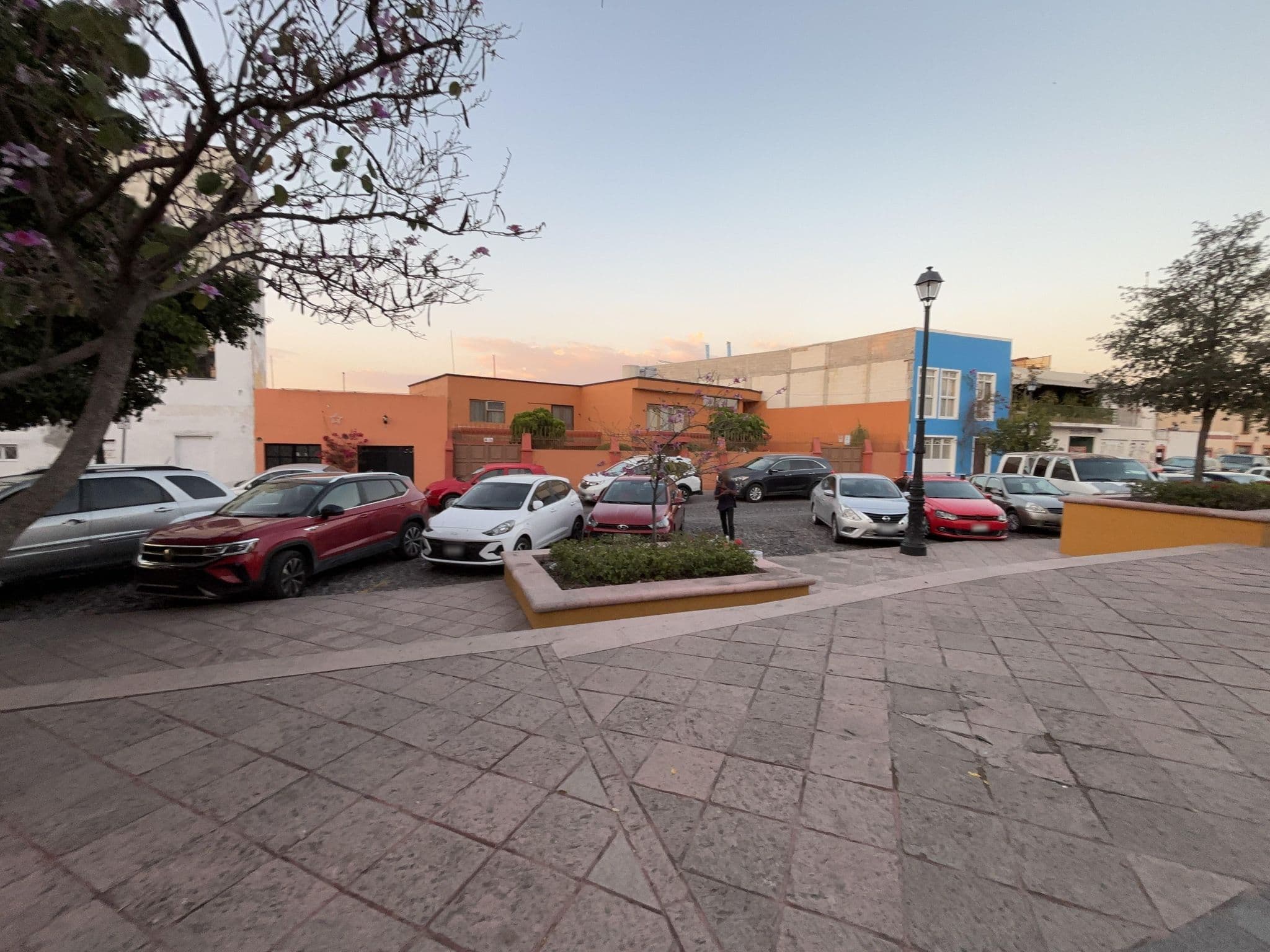 Street view near Blue Bicycle House, Santiago de Querétaro — © MapResearcher (CC BY-SA · Mapillary)