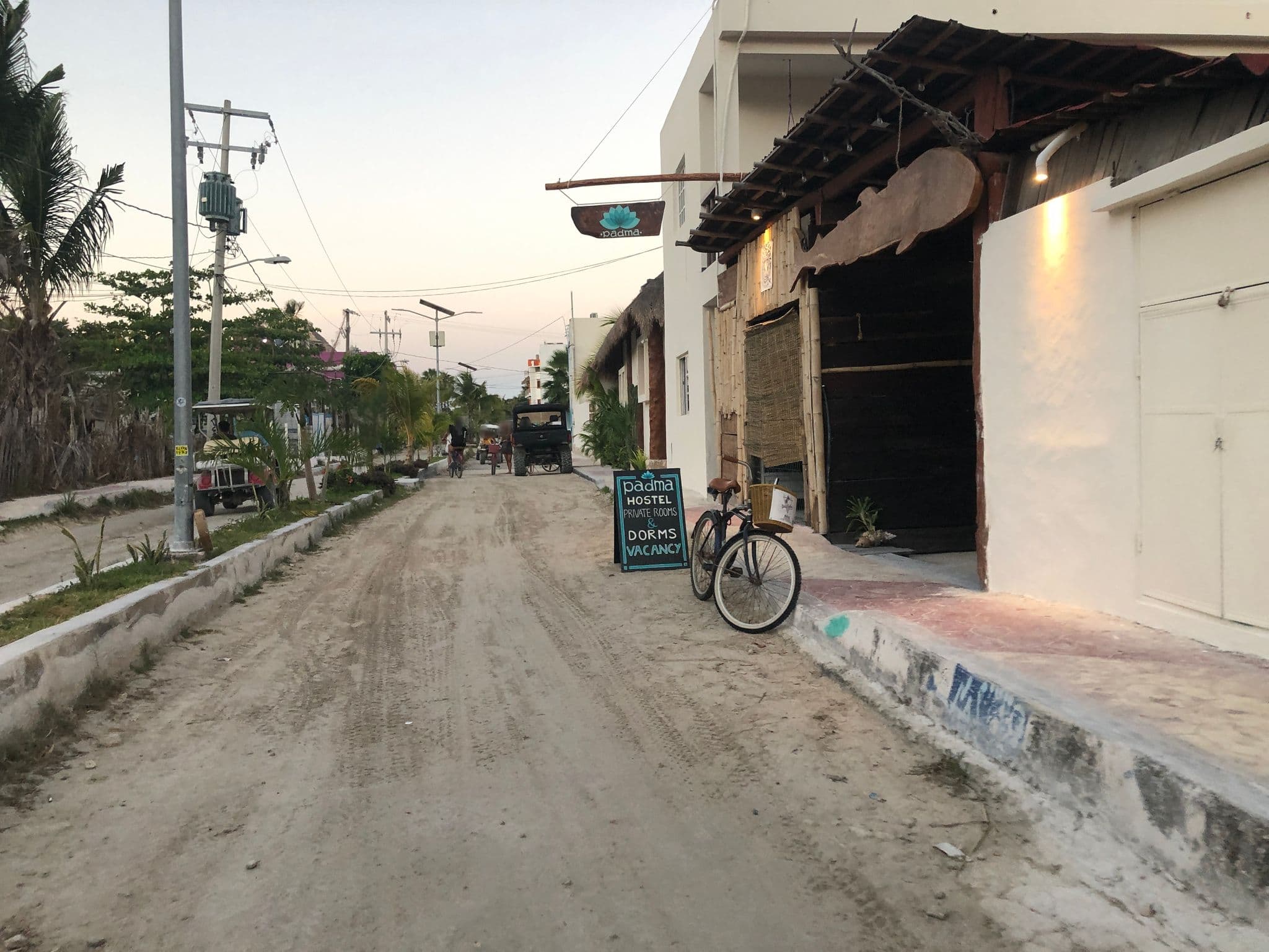 Street view near Hostel Barco Verde, Isla Holbox — © yellowracer (CC BY-SA · Mapillary)