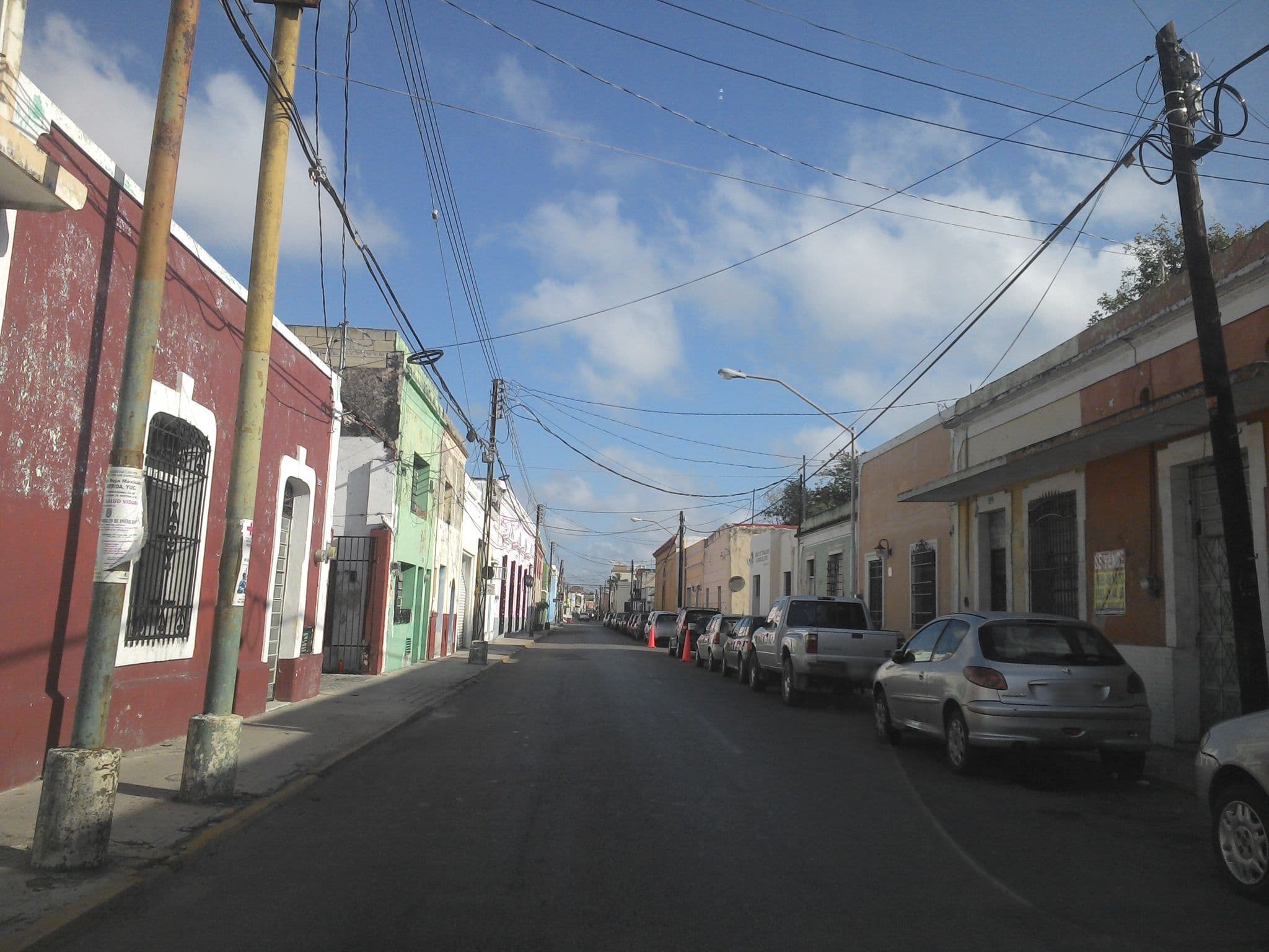 Street view near La Casa del Kéej, Mérida