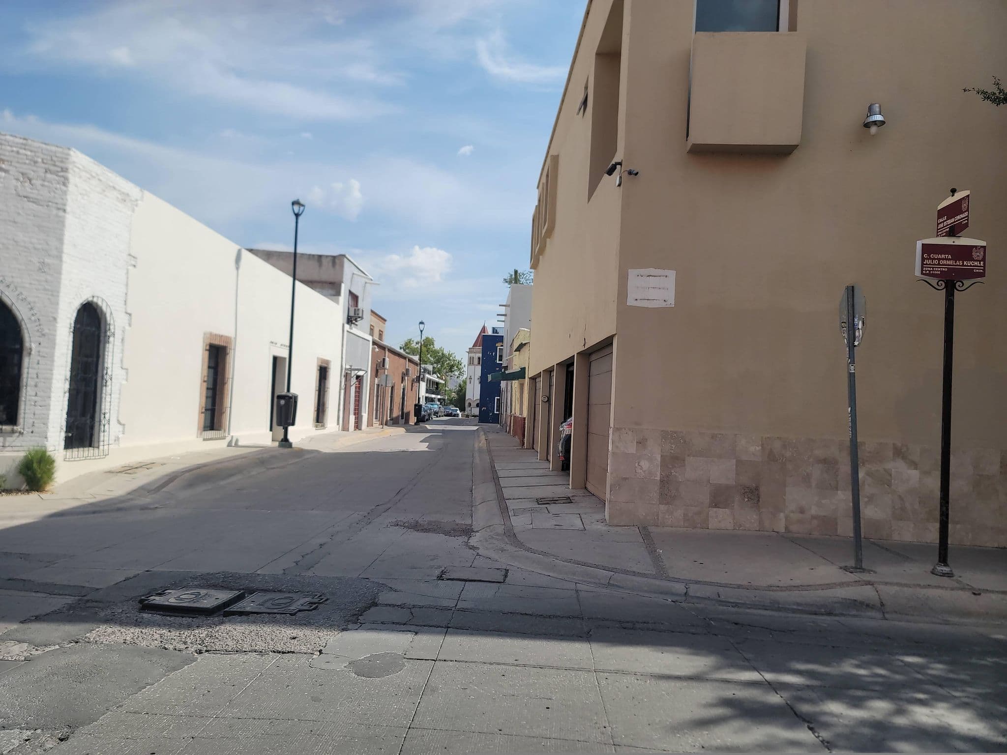 Street view near Doroteo Hotel Boutique, Chihuahua — © eddy2024 (CC BY-SA · Mapillary)