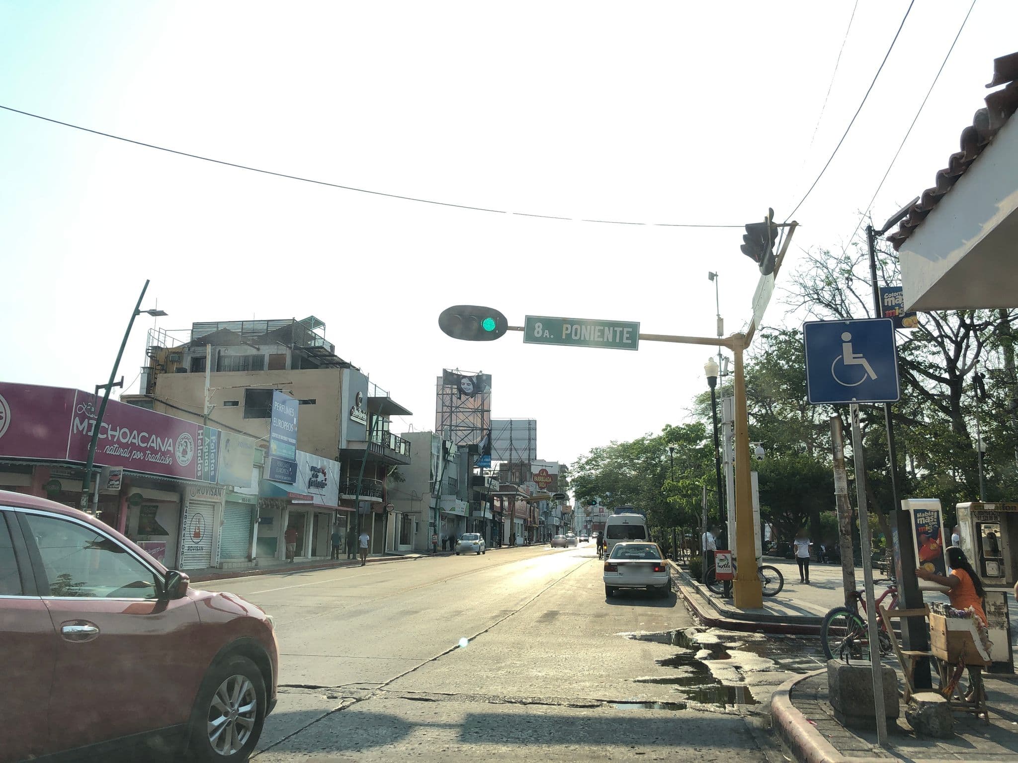 Street view near Hostal Calle 8, Tuxtla — © analaura90 (CC BY-SA · Mapillary)