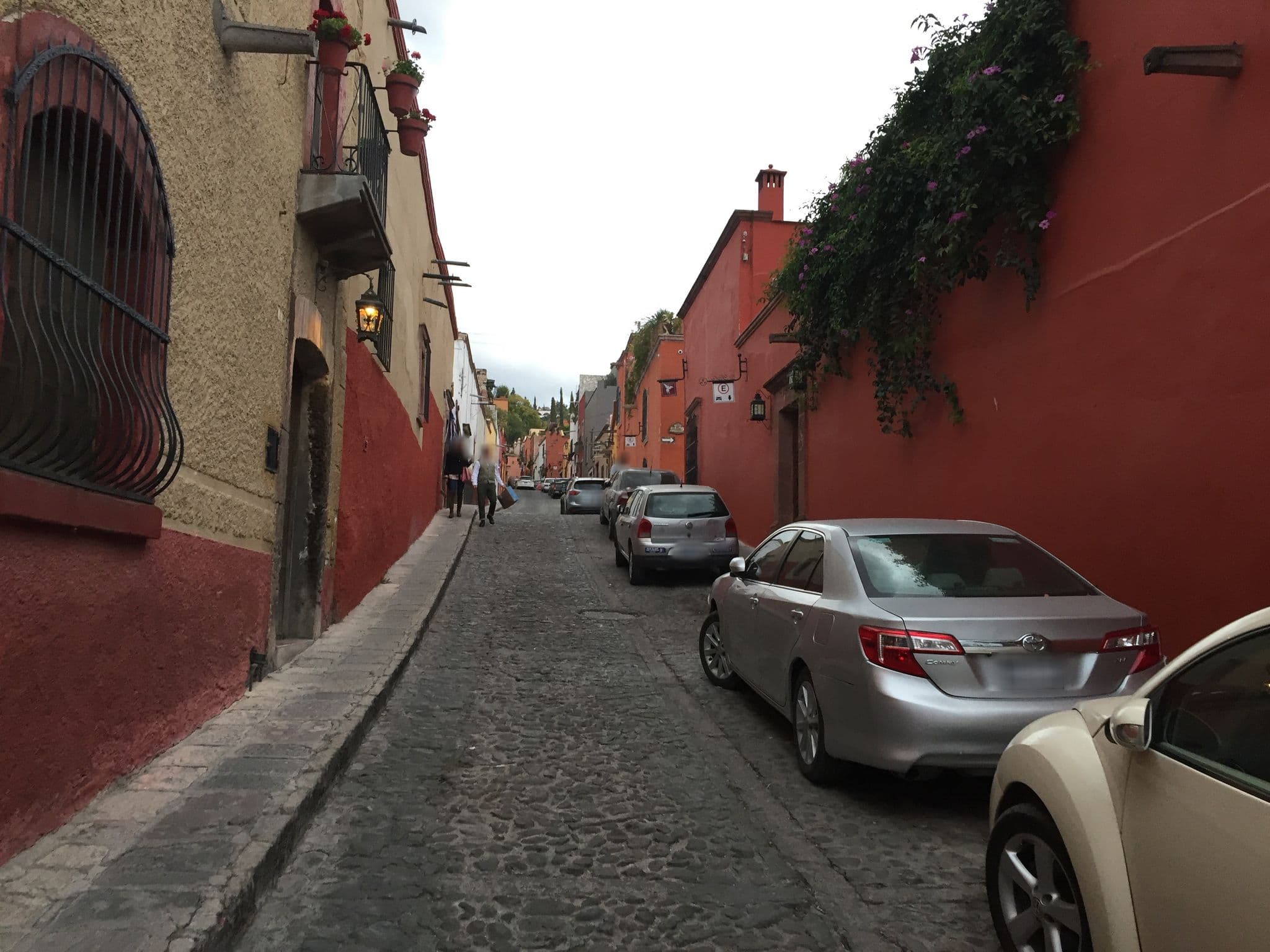 Street view near Hacienda El Santuario, San Miguel de Allende — © yellowracer (CC BY-SA · Mapillary)