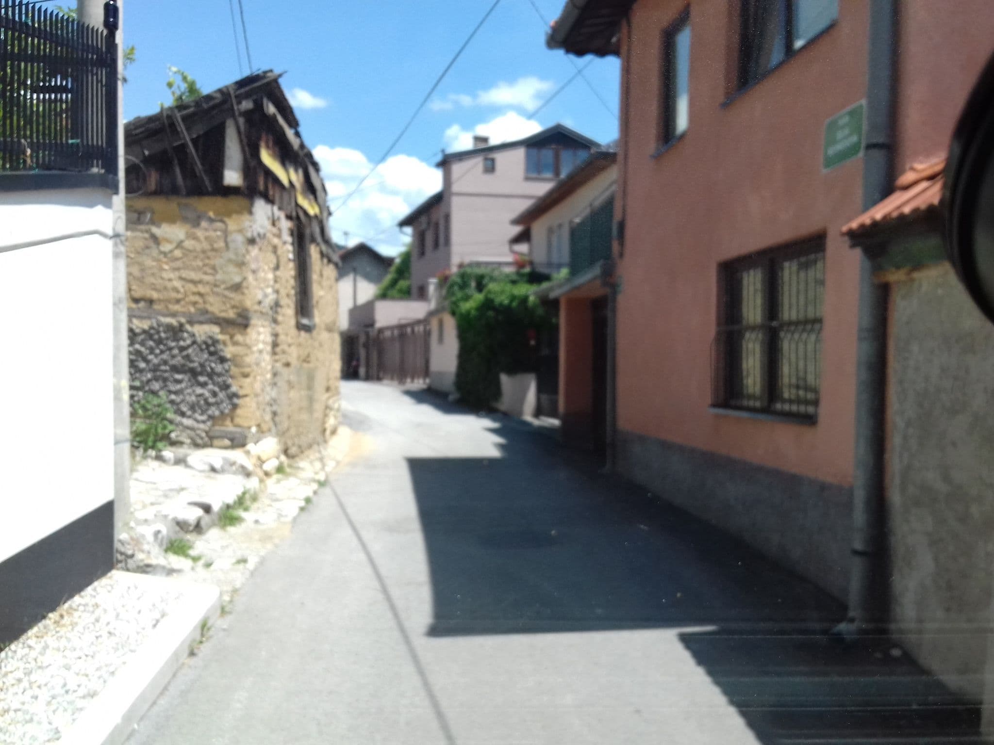 Street view near priv.kuća Ušanović Jasenka, Kobilja Glava — © mcbih1 (CC BY-SA · Mapillary)