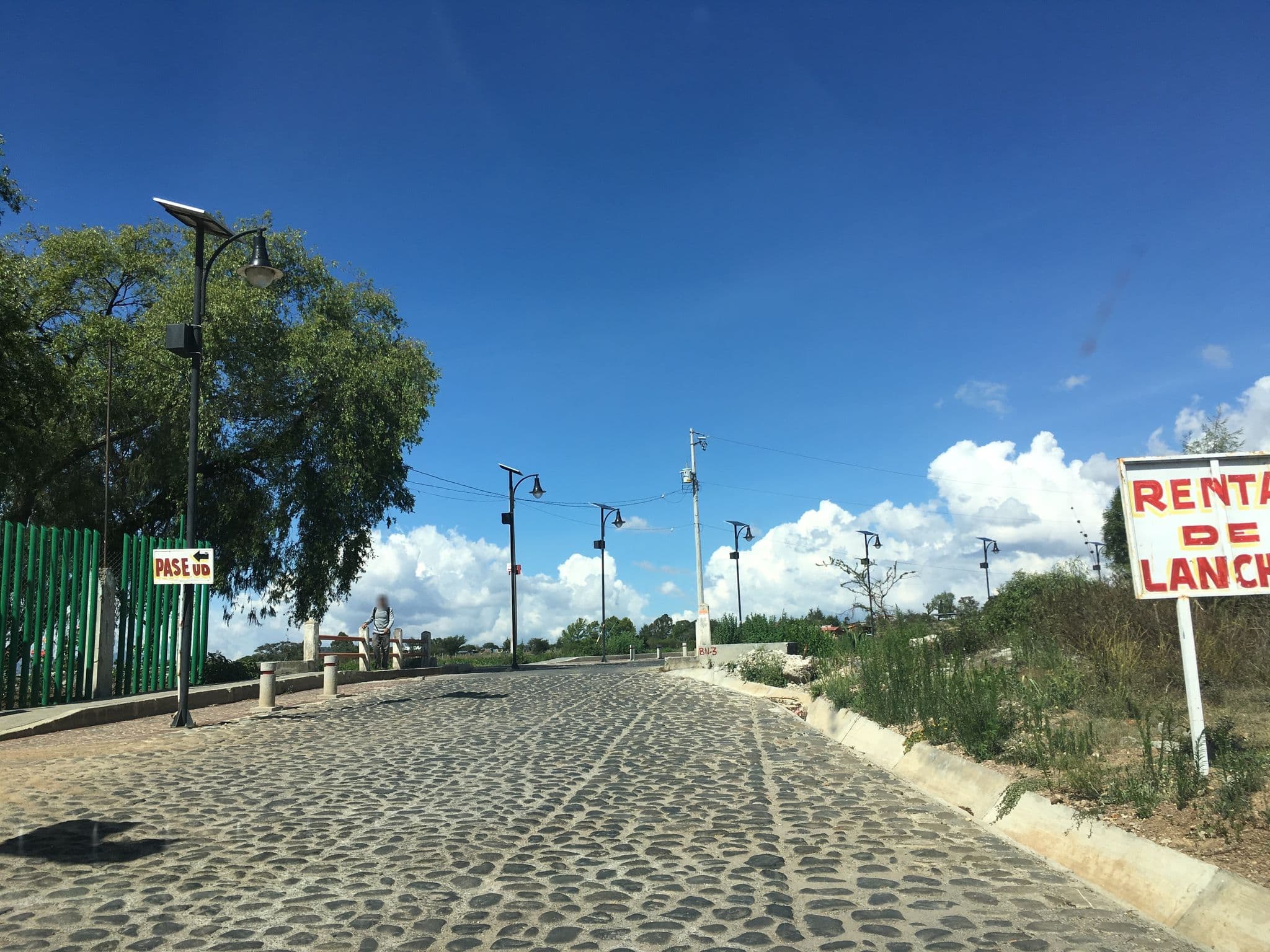 Street view near Parque Recreativo Los Leones, San José Ocotillos — © nicovargas (CC BY-SA · Mapillary)
