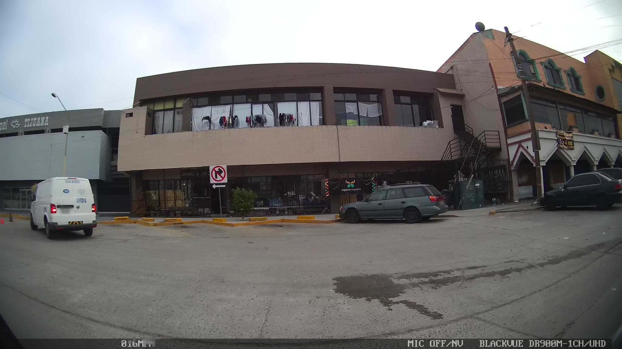 Street view near Espacio Migrante, Tijuana — © kaart_2 (CC BY-SA · Mapillary)