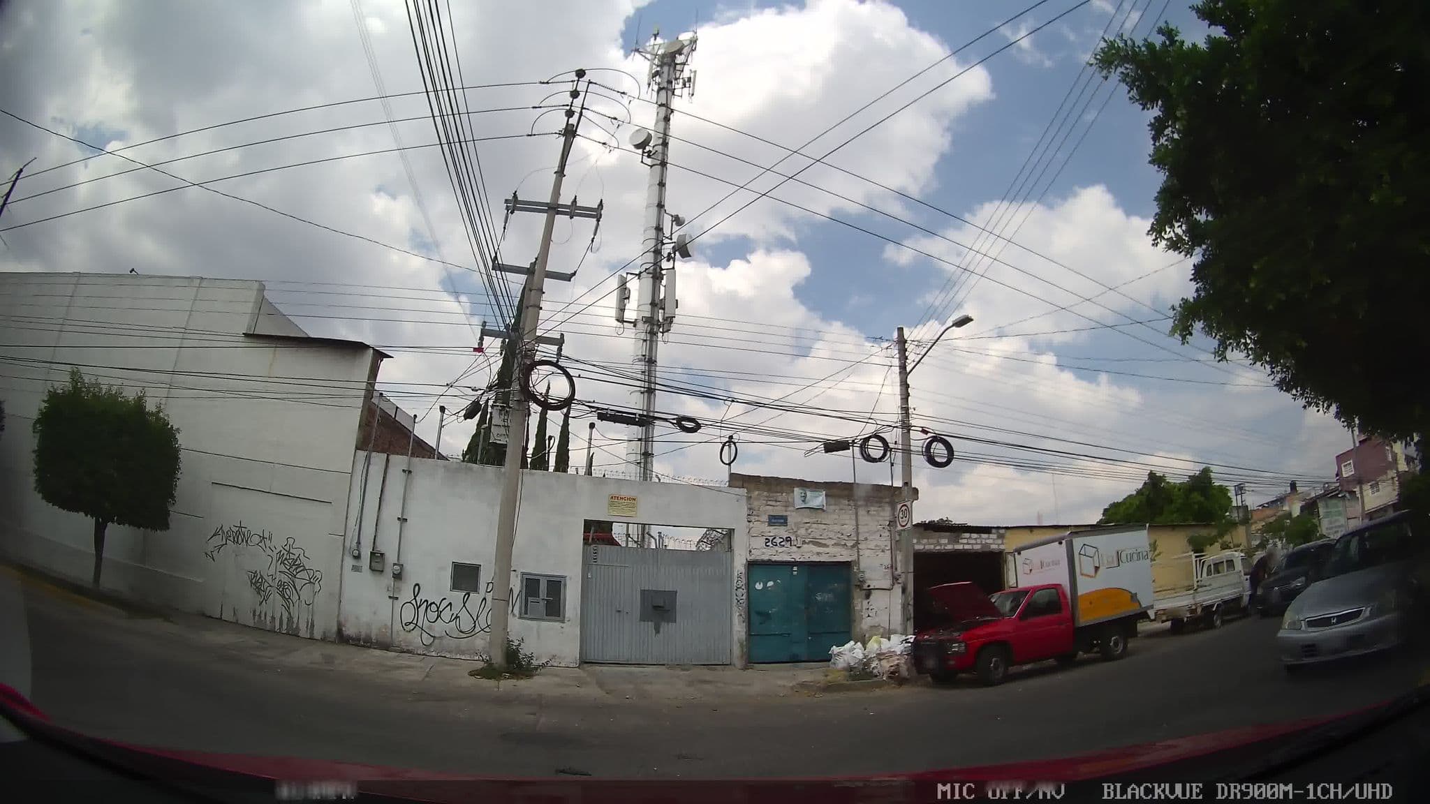Street view near motel Villas las fuentes, Guadalajara — © kaart_1 (CC BY-SA · Mapillary)