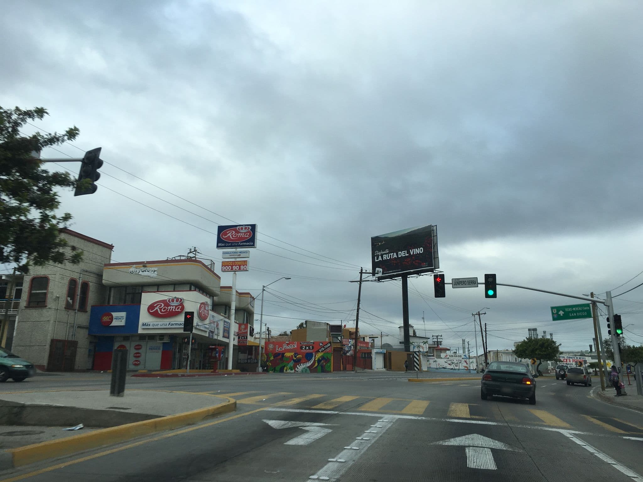 Street view near Hotel Hacienda Aeropuerto, Tijuana — © ccossio (CC BY-SA · Mapillary)