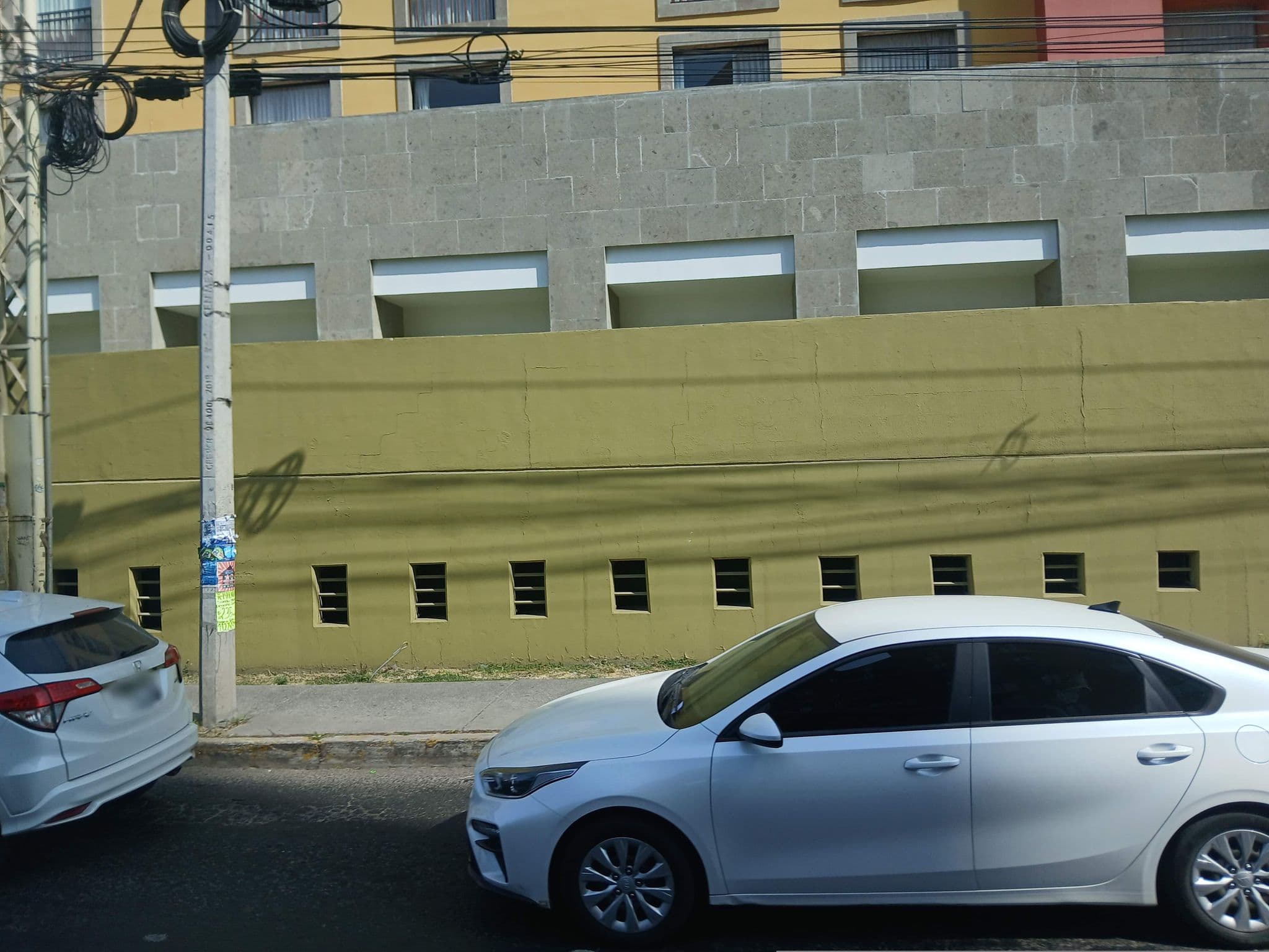 Street view near Fiesta Americana, Santiago de Querétaro — © VaneAnarqitty (CC BY-SA · Mapillary)
