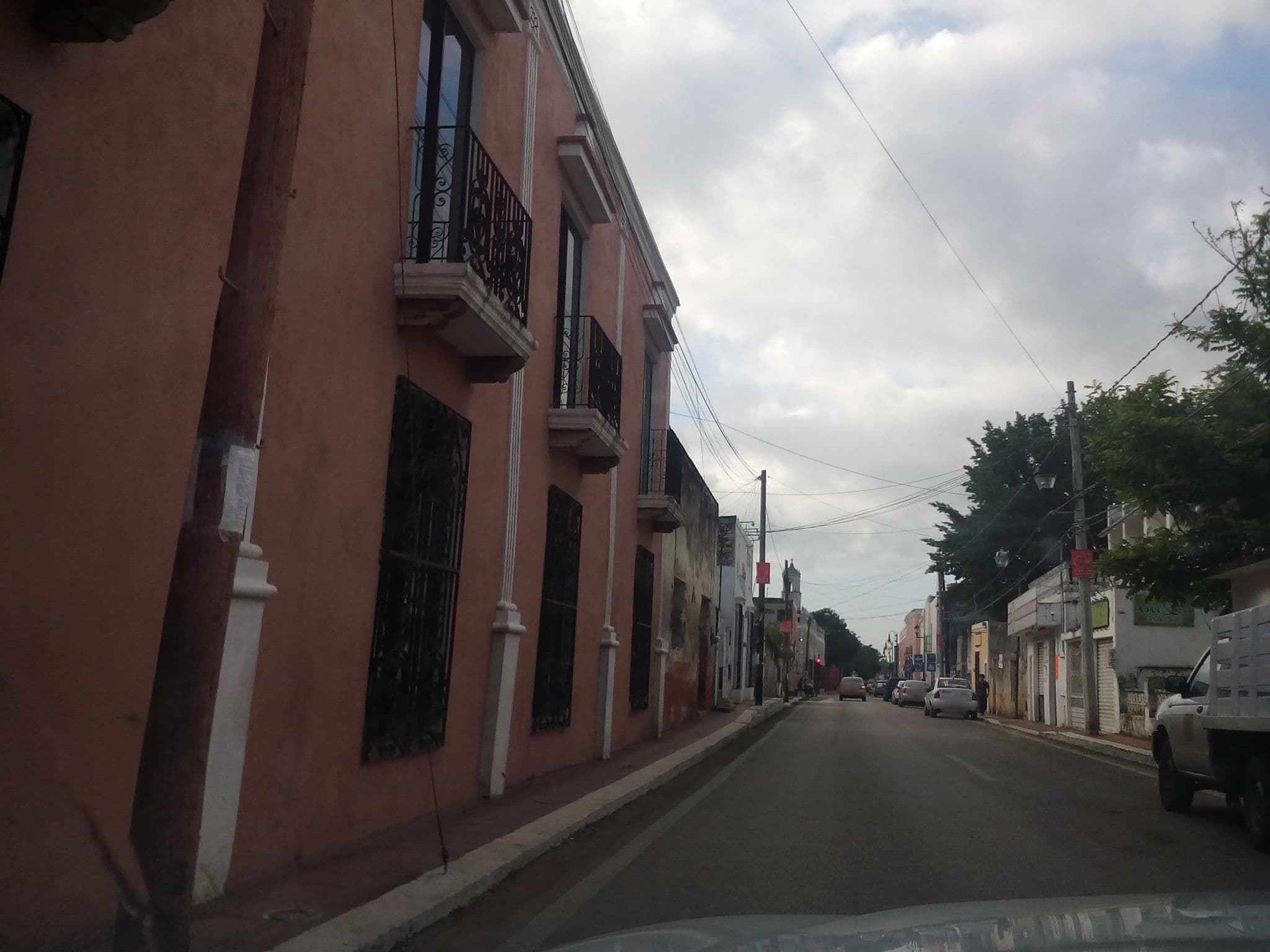 Street view near La Aurora, Valladolid — © colombia_tour (CC BY-SA · Mapillary)