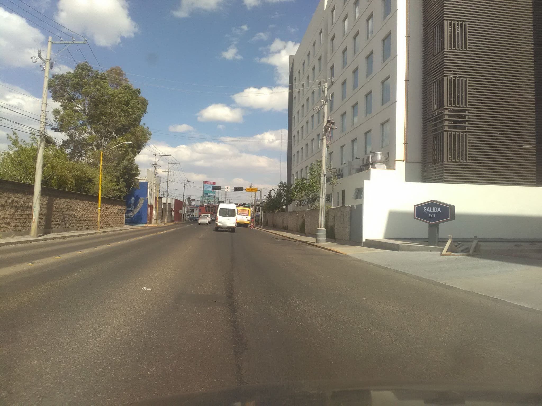 Street view near Hampton Inn by Hilton, Victoria de Durango — © krizzna (CC BY-SA · Mapillary)