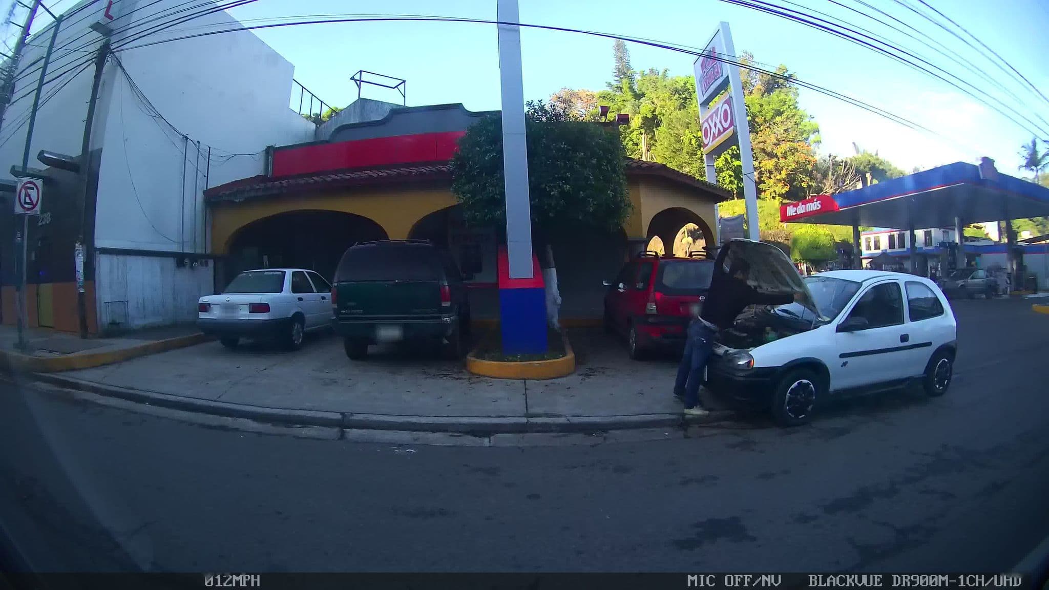 Street view near Motel Eclipse, Xalapa de Enríquez — © kaart_2 (CC BY-SA · Mapillary)