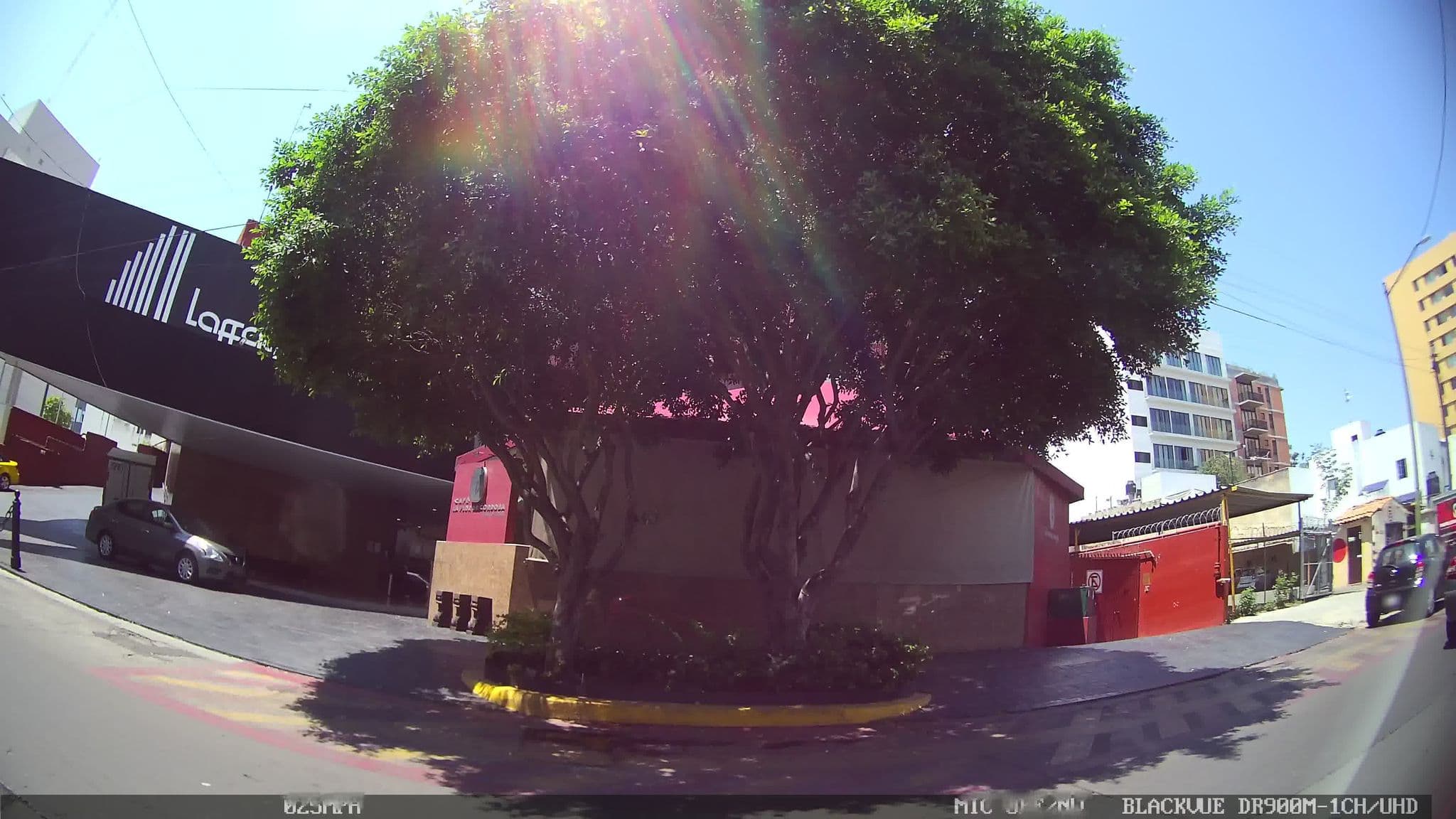 Street view near Hotel Laffayette, Guadalajara — © kaart_1 (CC BY-SA · Mapillary)
