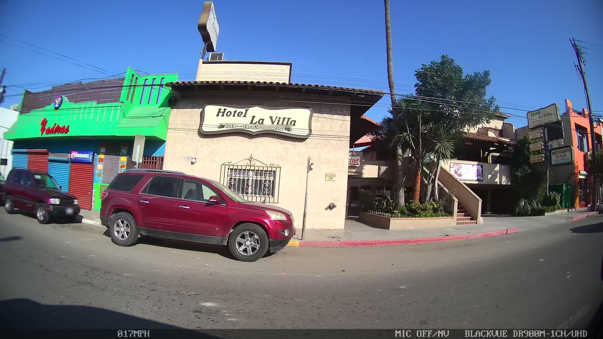 Street view near Hotel Villa Zaragoza, Tijuana — © kaart_2 (CC BY-SA · Mapillary)