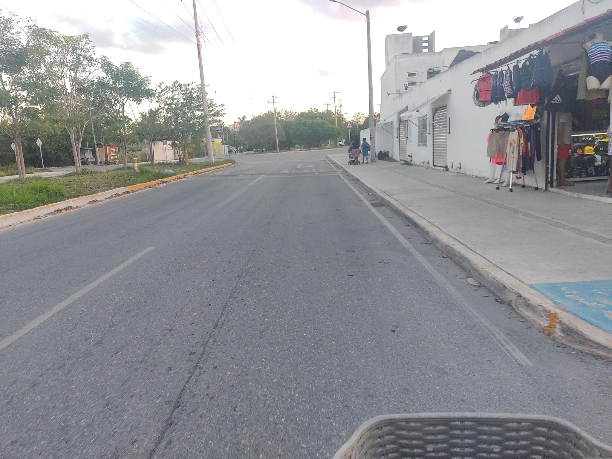Street view near Casa Malix, Alfredo V. Bonfil — © mapeadora (CC BY-SA · Mapillary)