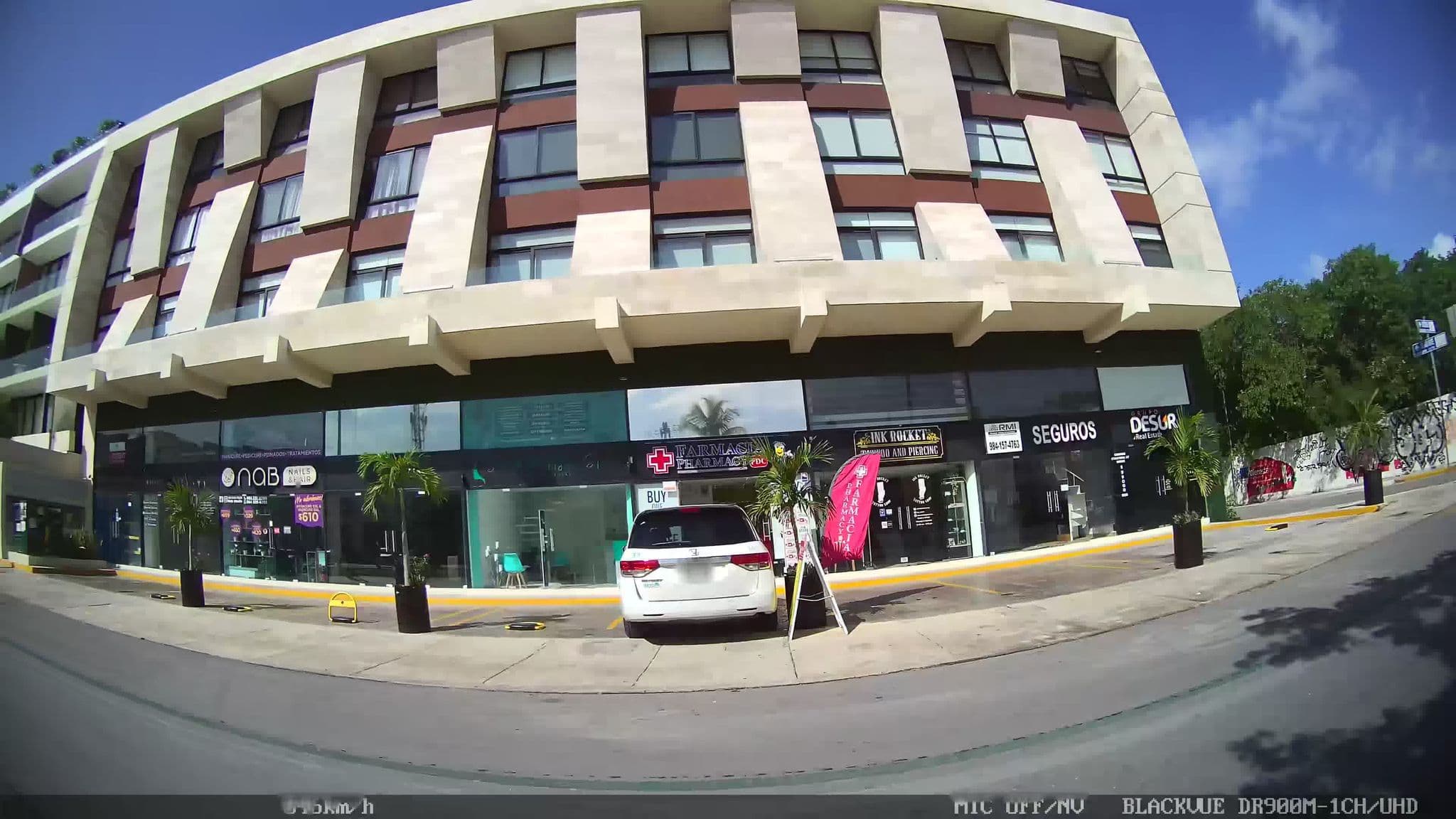 Street view near Palmares, Playa del Carmen