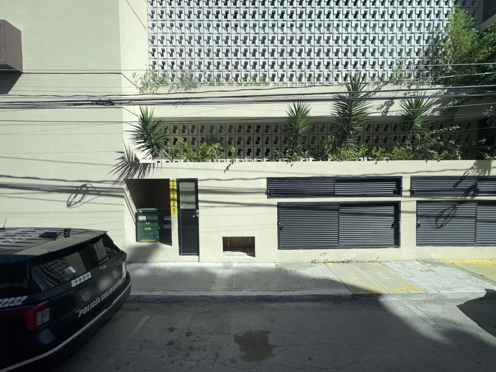 Street view near Palmares, Playa del Carmen
