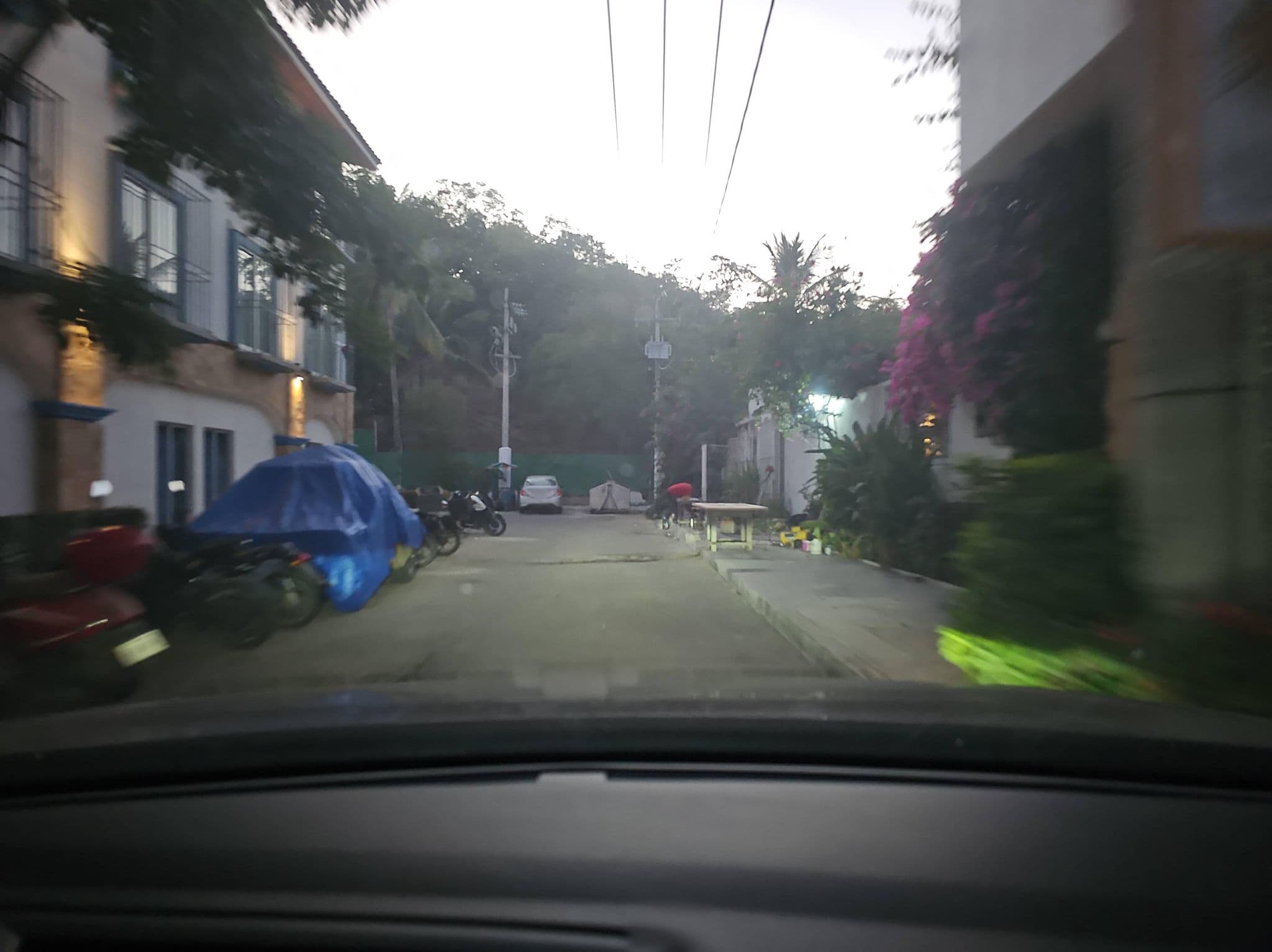 Street view near Azul Sirena, Crucecita — © ezaratemx (CC BY-SA · Mapillary)