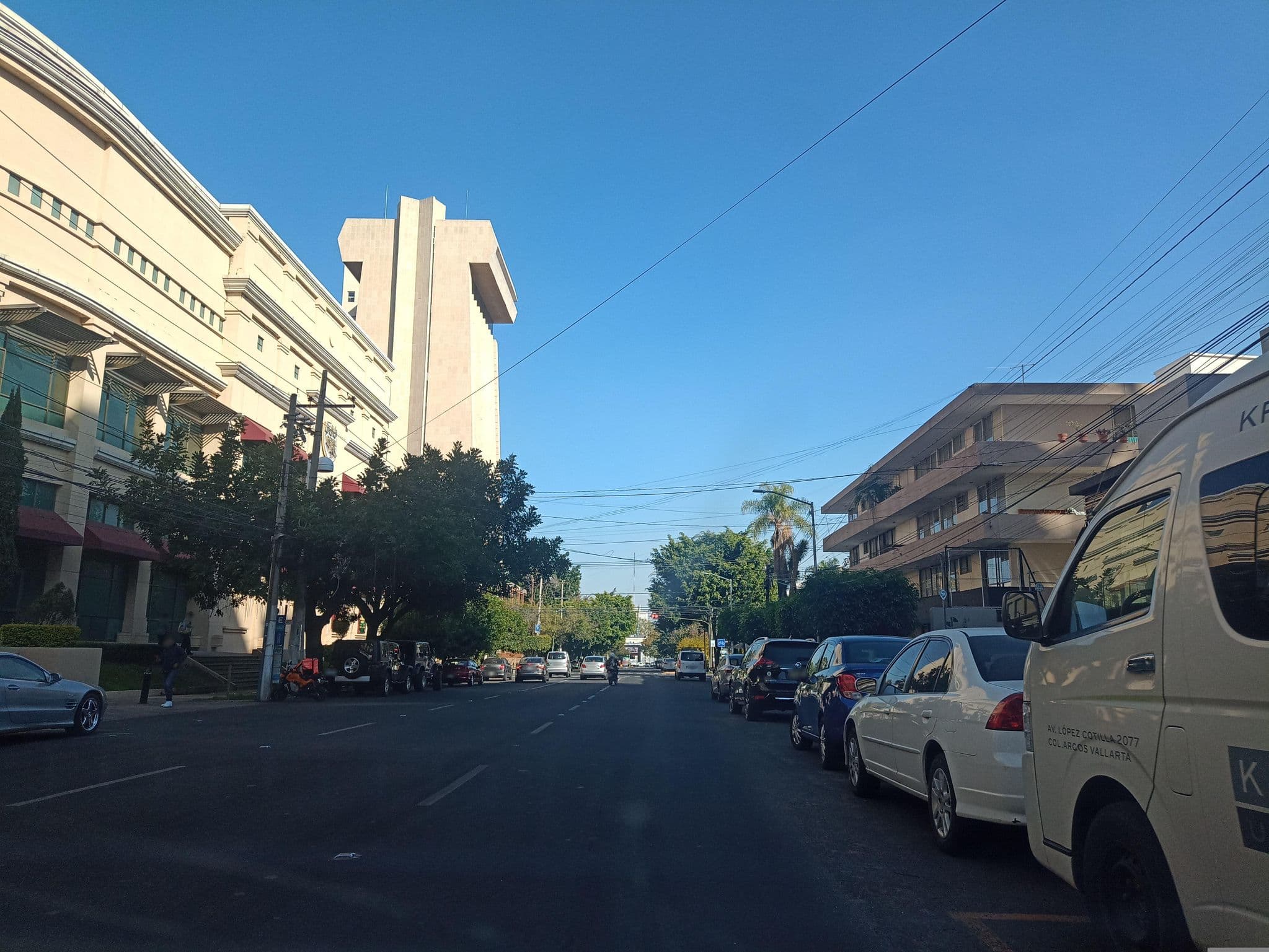 Street view near Krystal Urban Guadalajara, Guadalajara — © darkneoss (CC BY-SA · Mapillary)