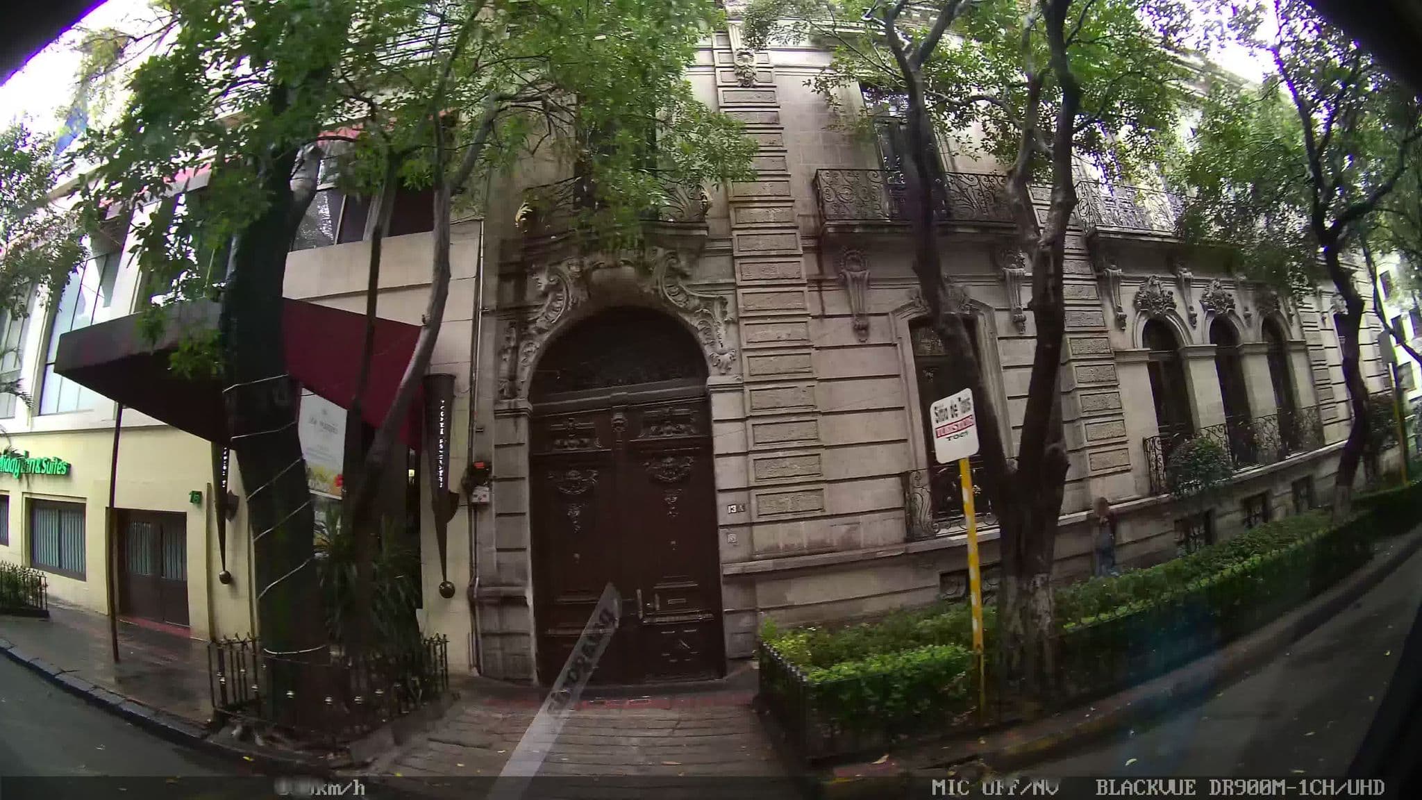 Street view near Holiday Inn Express & Suites Mexico Zona Reforma, Cuauhtémoc — © kaart_2 (CC BY-SA · Mapillary)