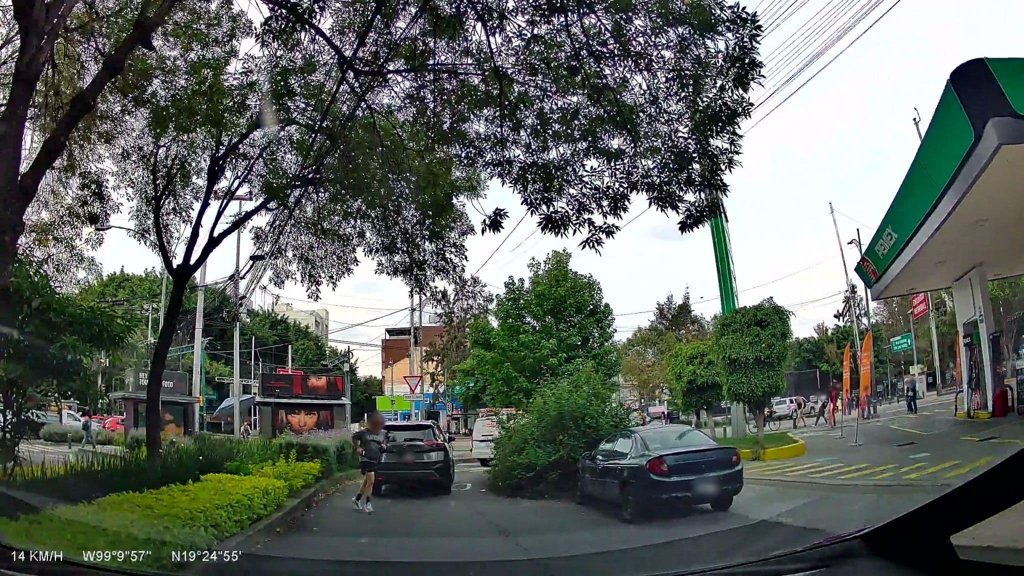Street view near Hotel Roosevelt, Colonia del Valle — © vsalgado (CC BY-SA · Mapillary)
